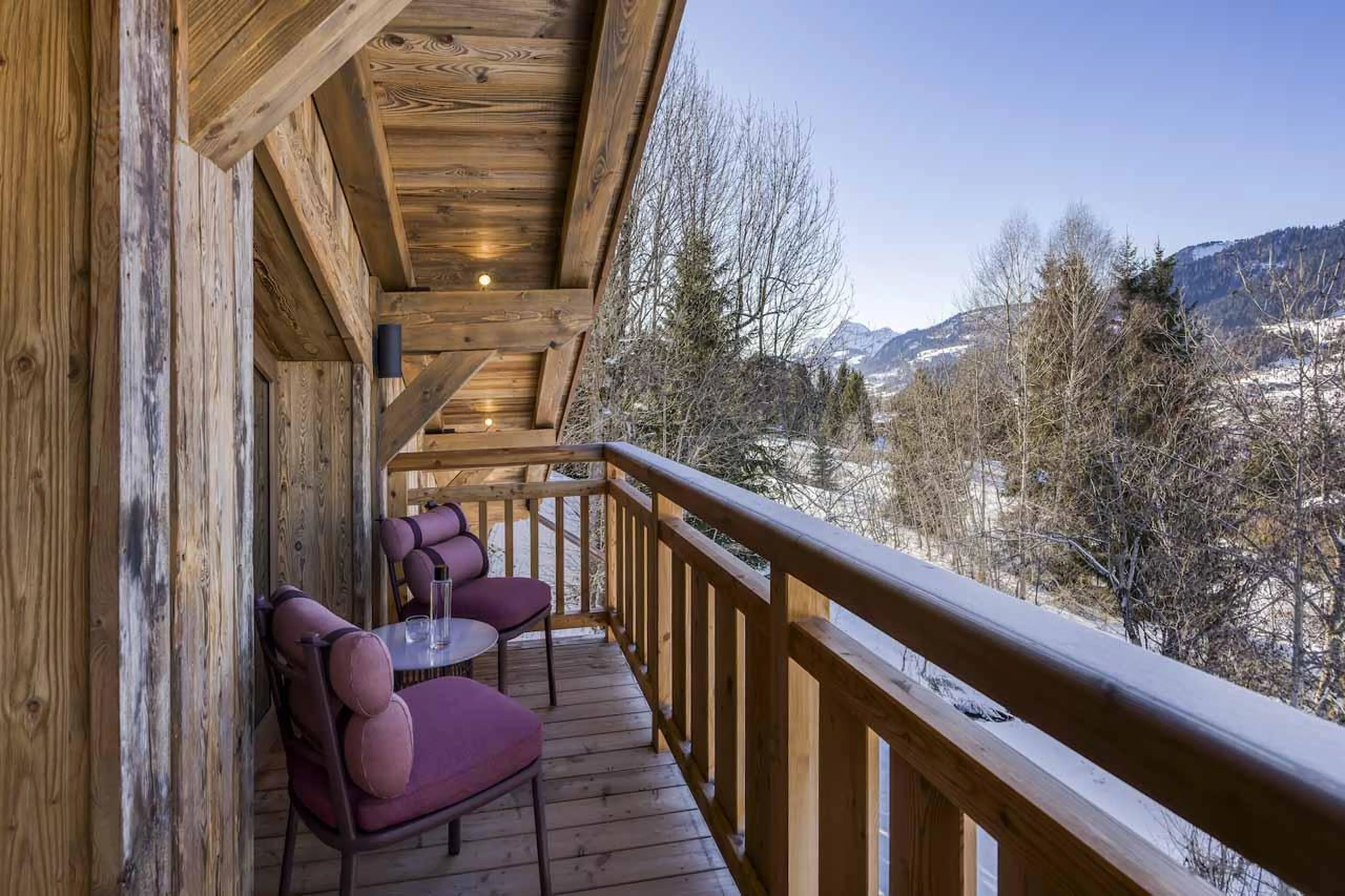 Balcony with seating in Chalet Aspen, Megeve