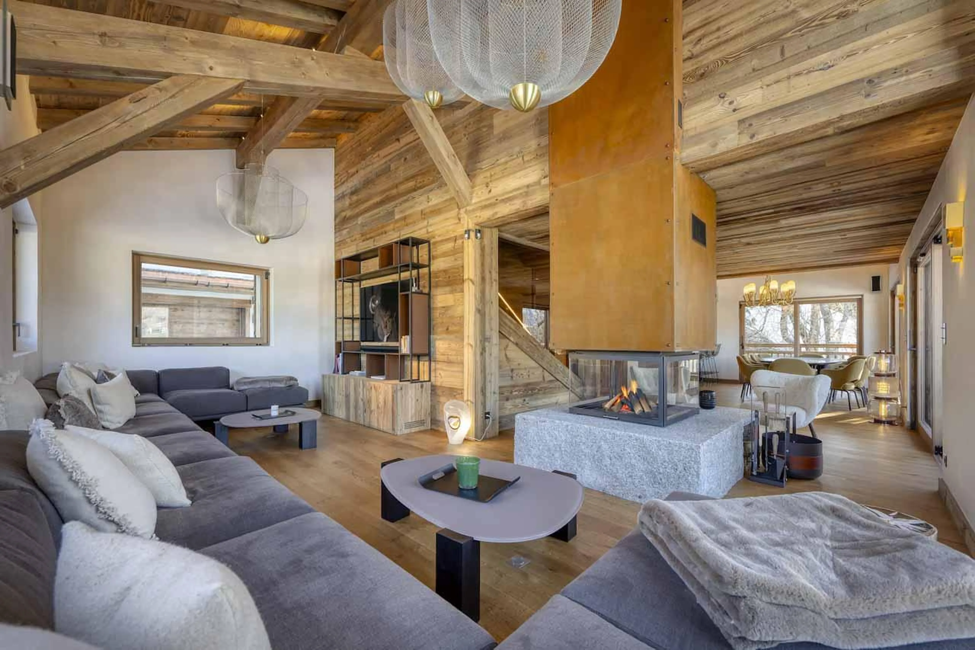 Open-plan living area in Chalet Aspen, Megeve