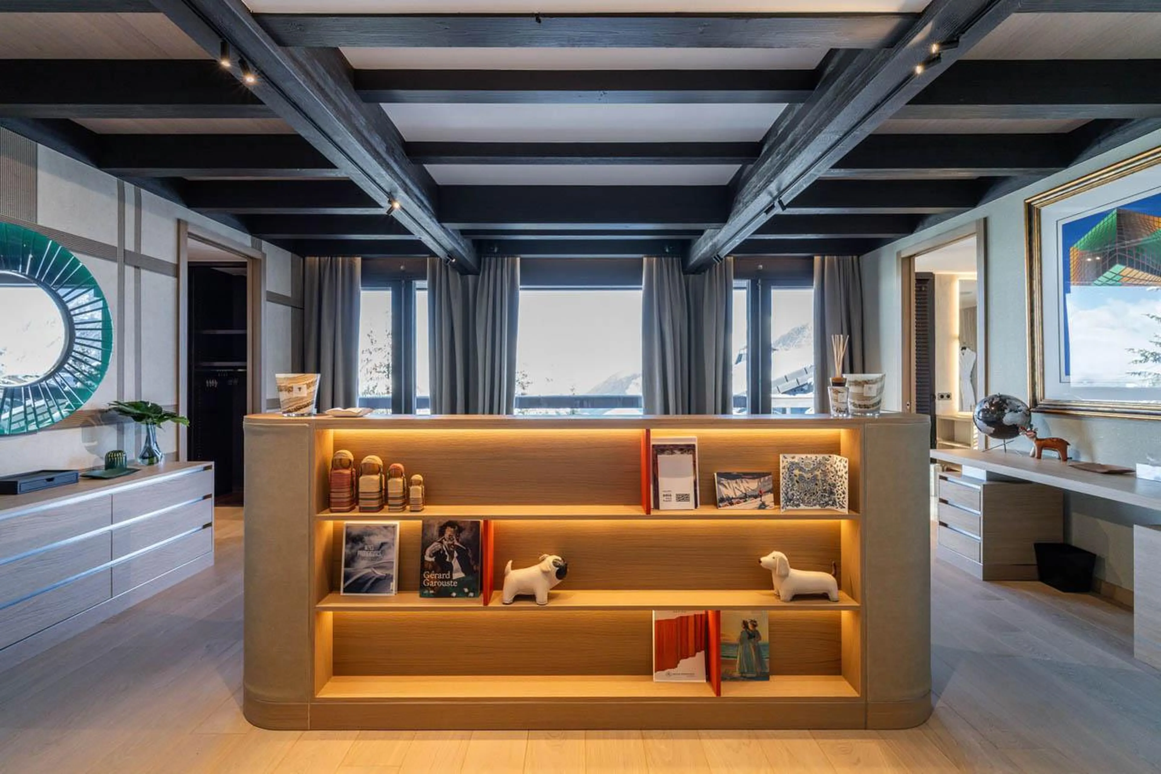 Master double bedroom at Chalet B in Courchevel 1850