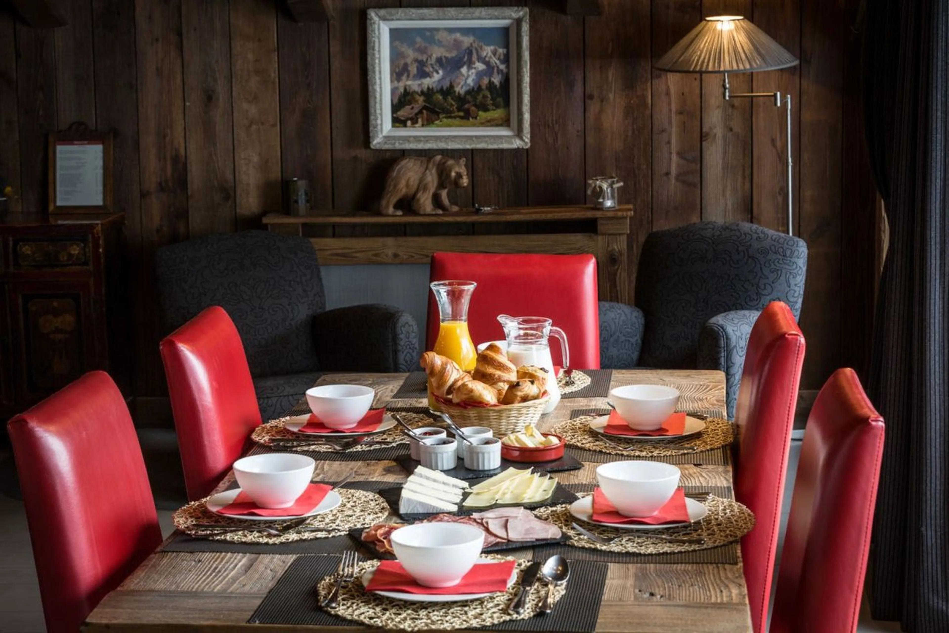 Dining table of Chalet Baby Bear in Chamonix