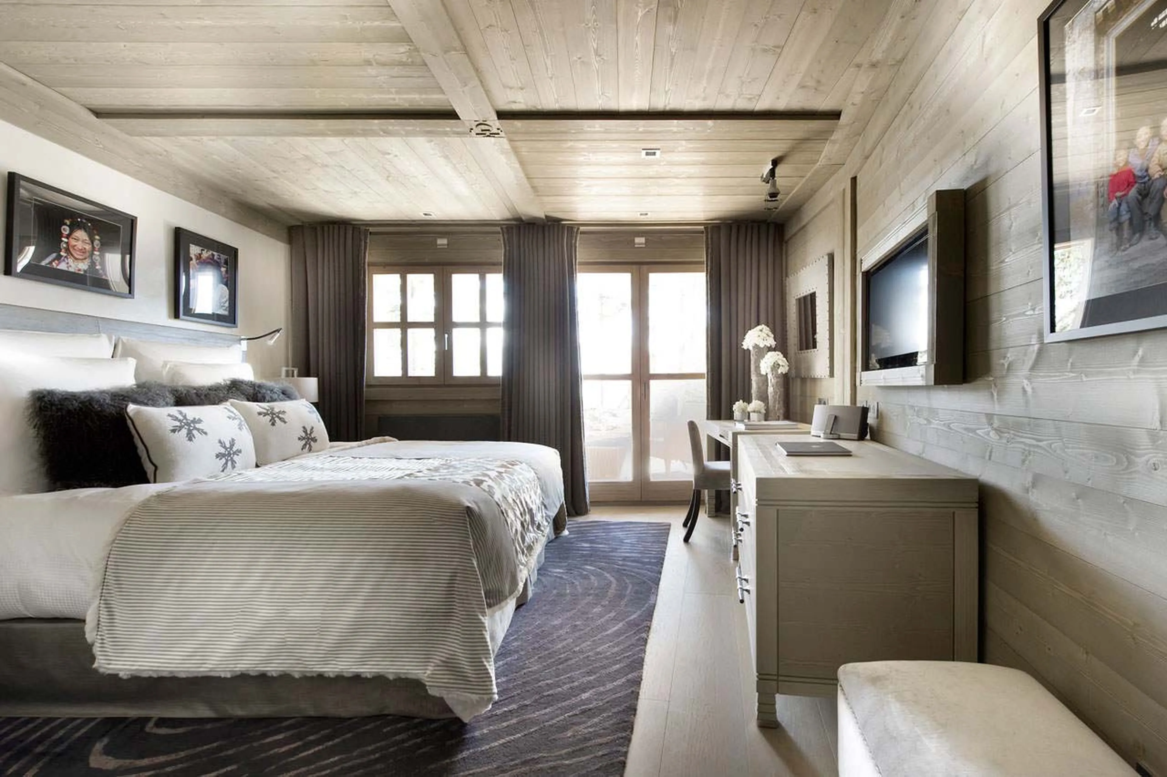Fifth double bedroom in Chalet Baltoro in Courchevel 1850