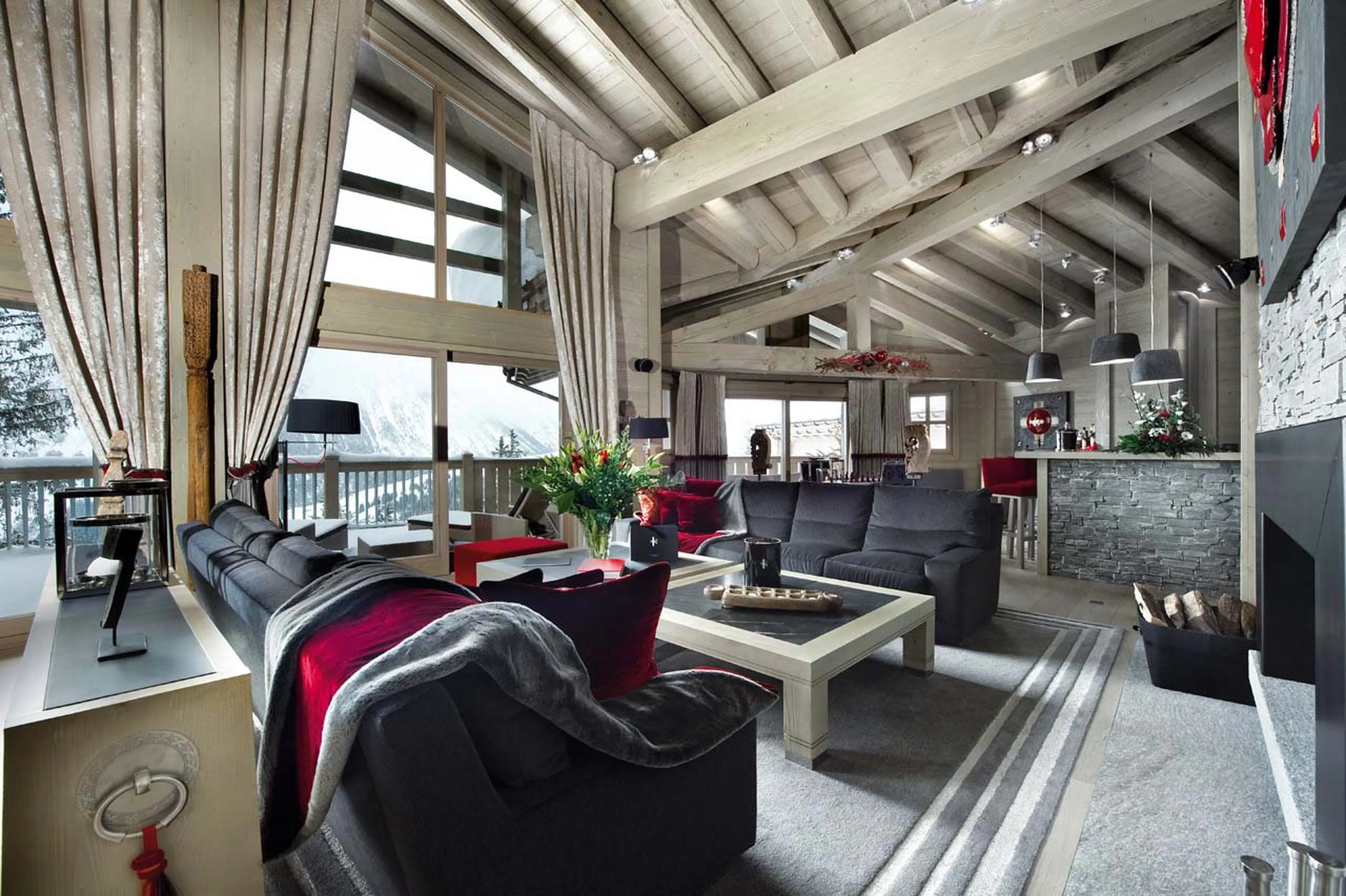 Open plan living area of Chalet Baltoro in Courchevel 1850
