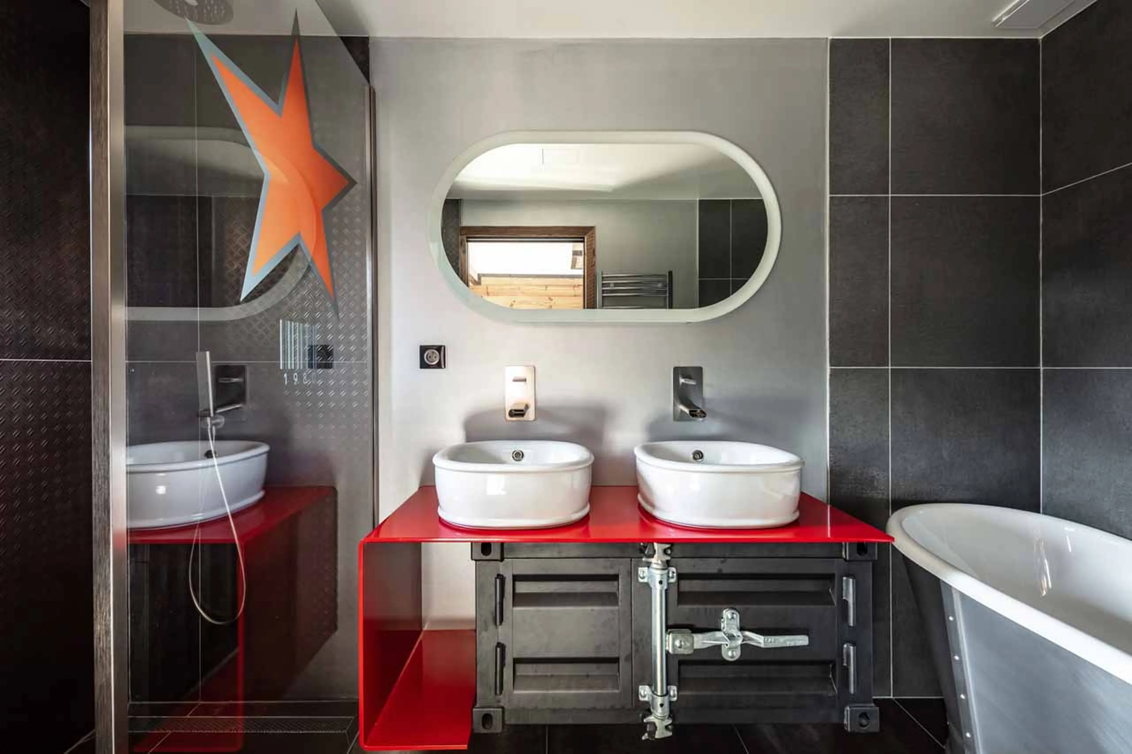 Bathroom two at Chalet Banksy in Tignes