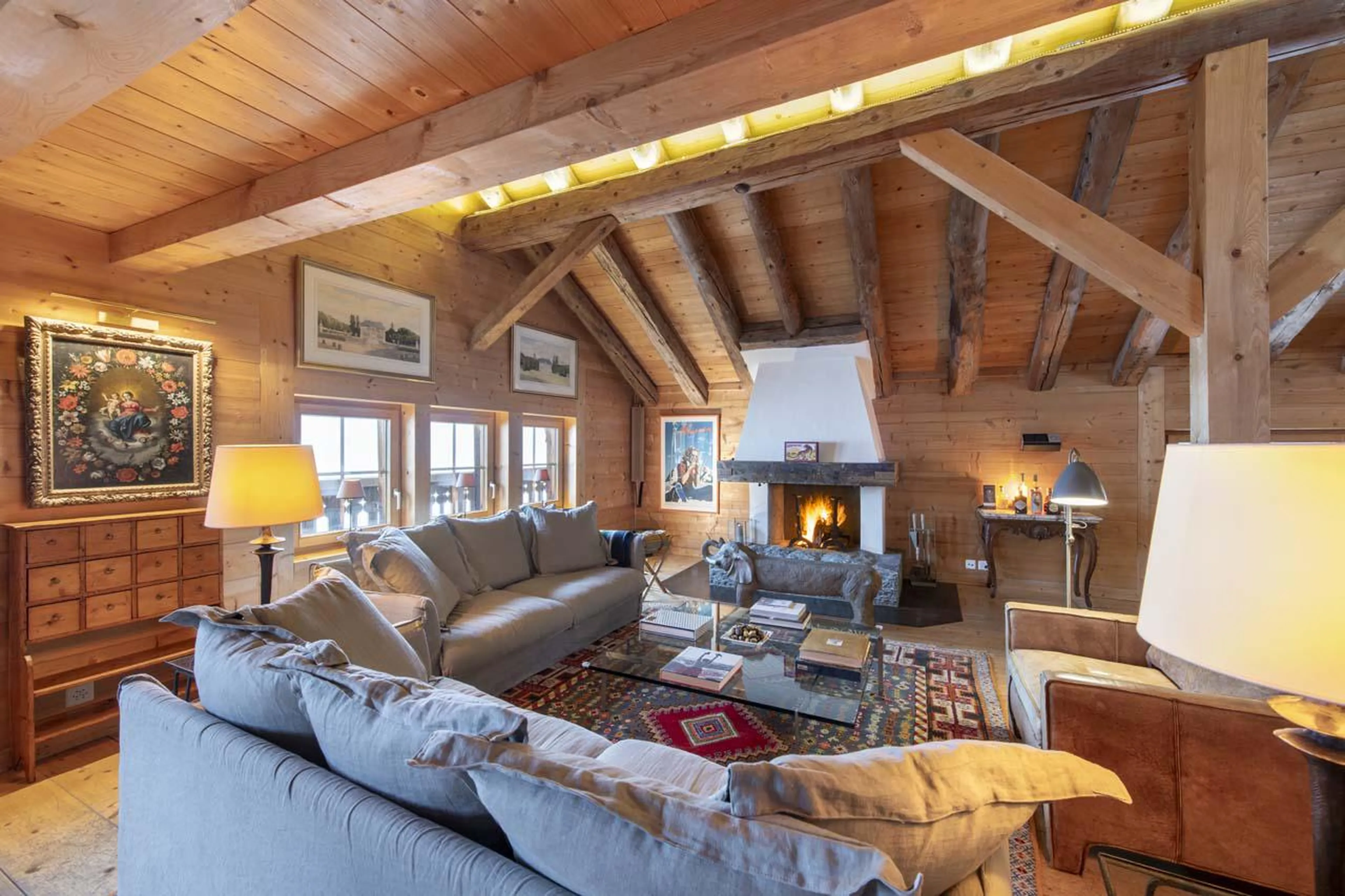 Open-plan living area at Chalet Bavaria in Verbier