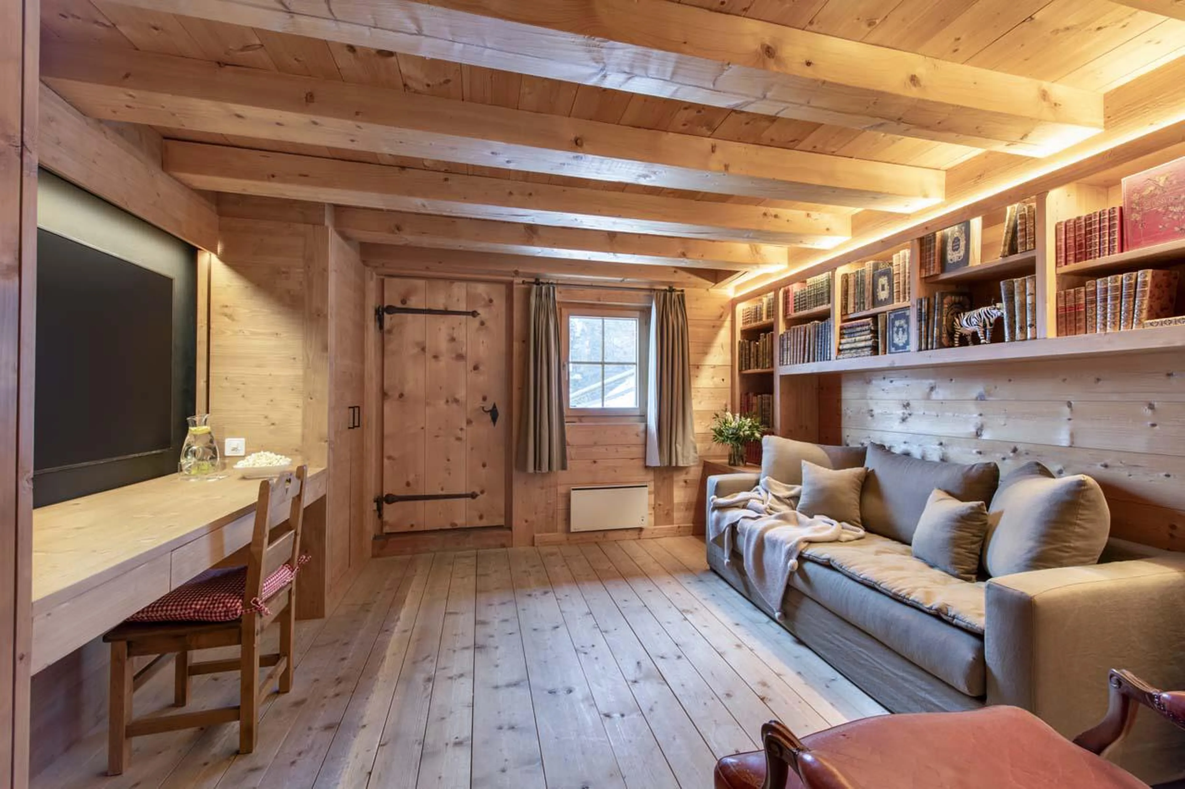 Cosy TV snug at Chalet Bavaria in Verbier