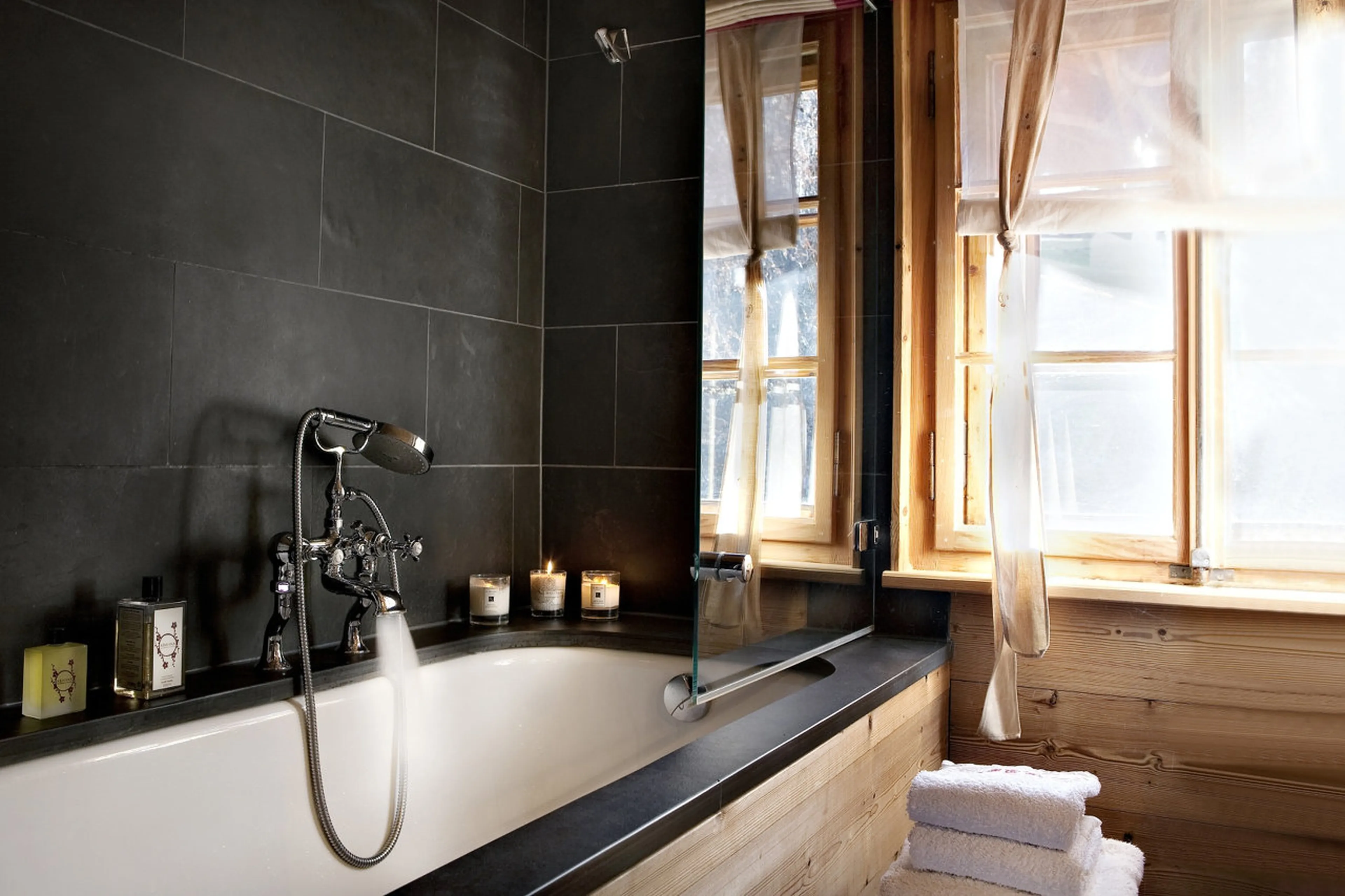 Attractive separate bathroom in Chalet Bear in Klosters