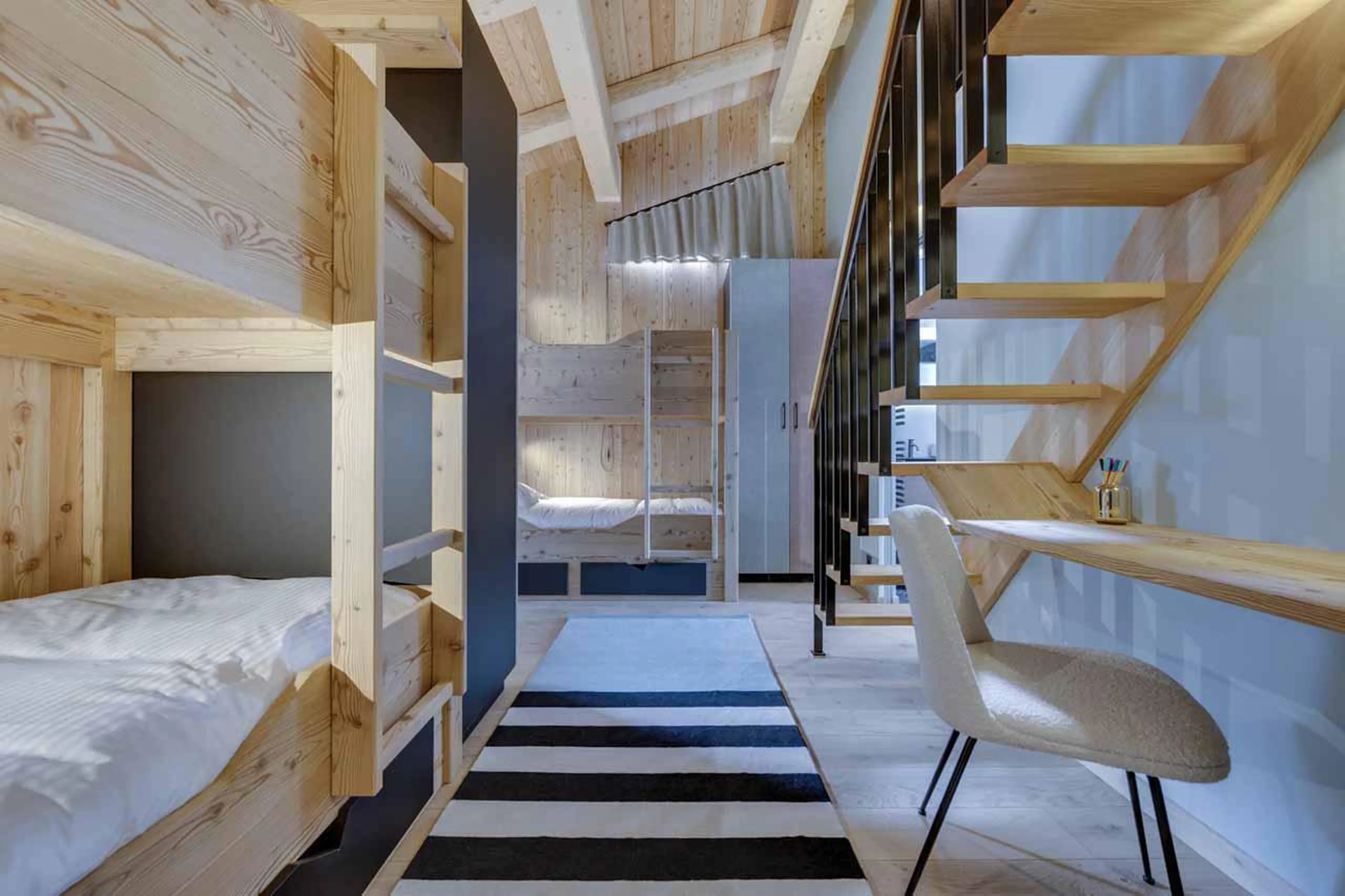 Bunk bedroom at Chalet Bela Vya 2 in Les Arcs