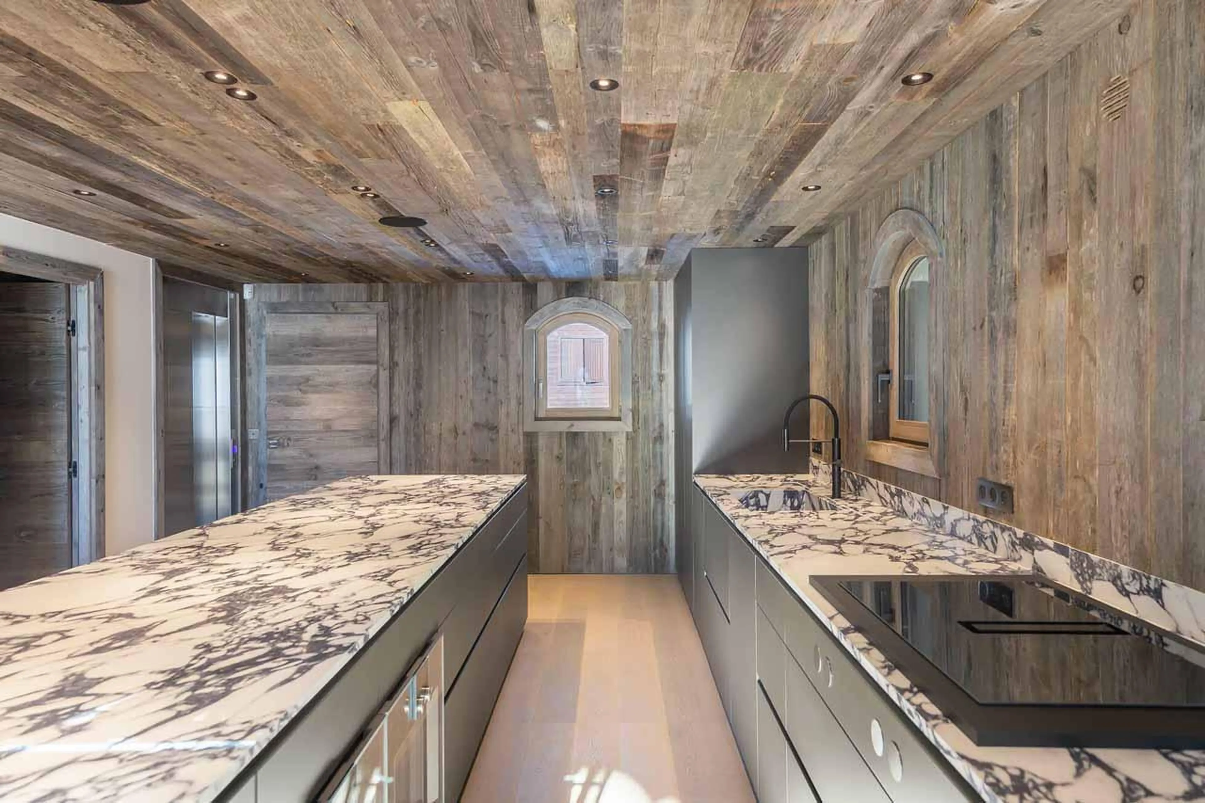 Kitchen worktops at Chalet Bellarossa in Courchevel 1850