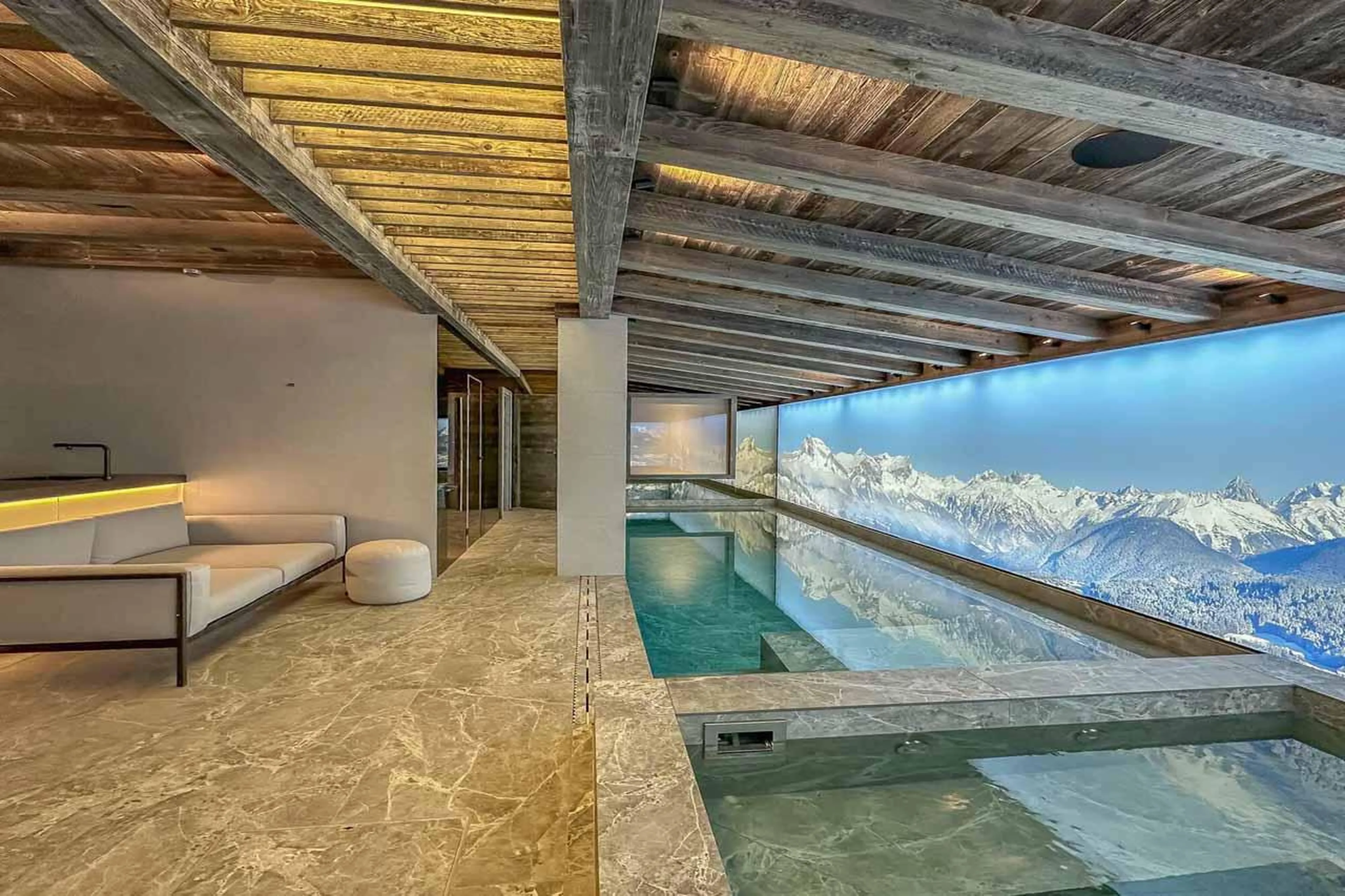 Pool at Chalet Bellarossa in Courchevel 1850