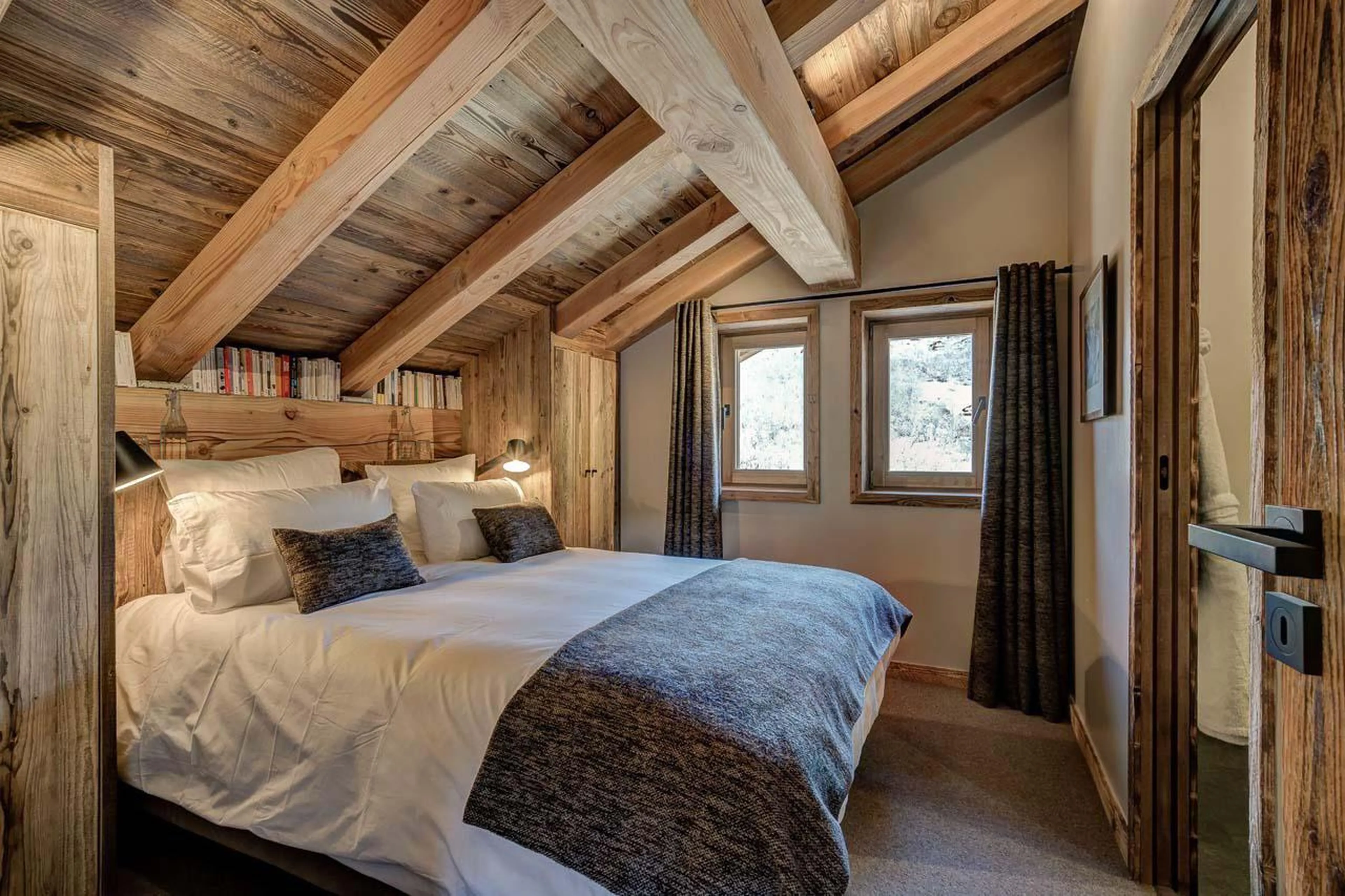 Bedroom five at Chalet Bergeronnette in Meribel