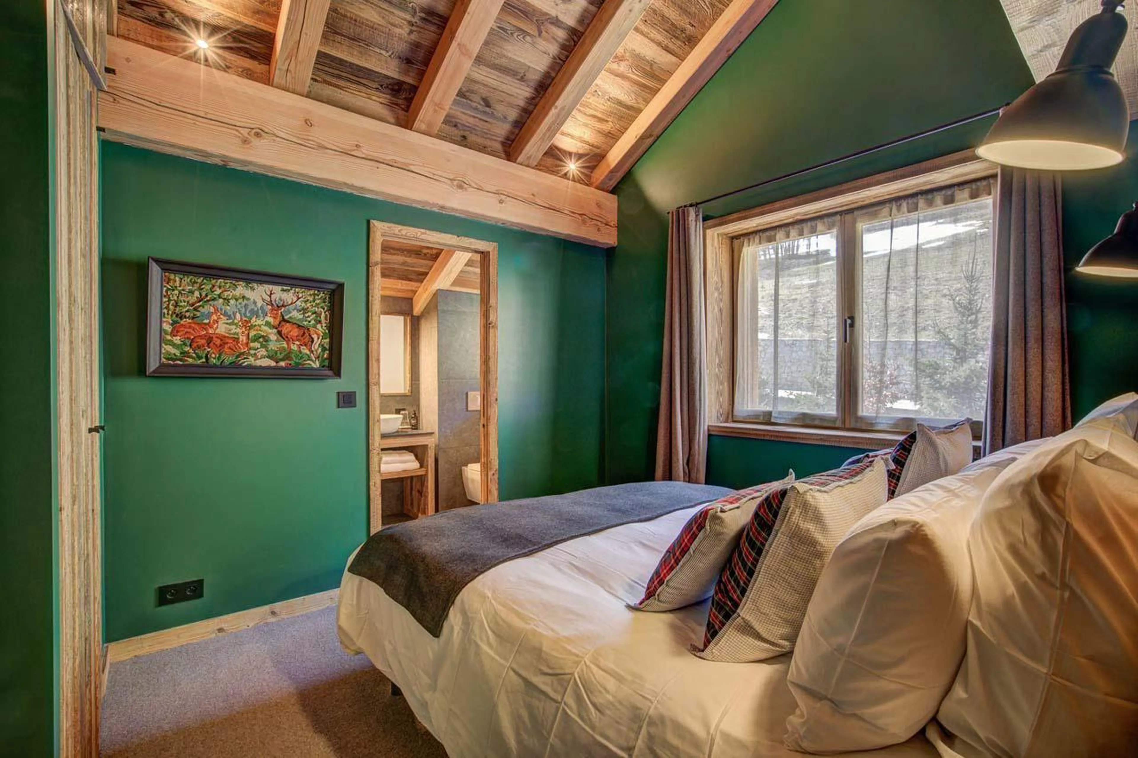 Bedroom seven at Chalet Bergeronnette in Meribel