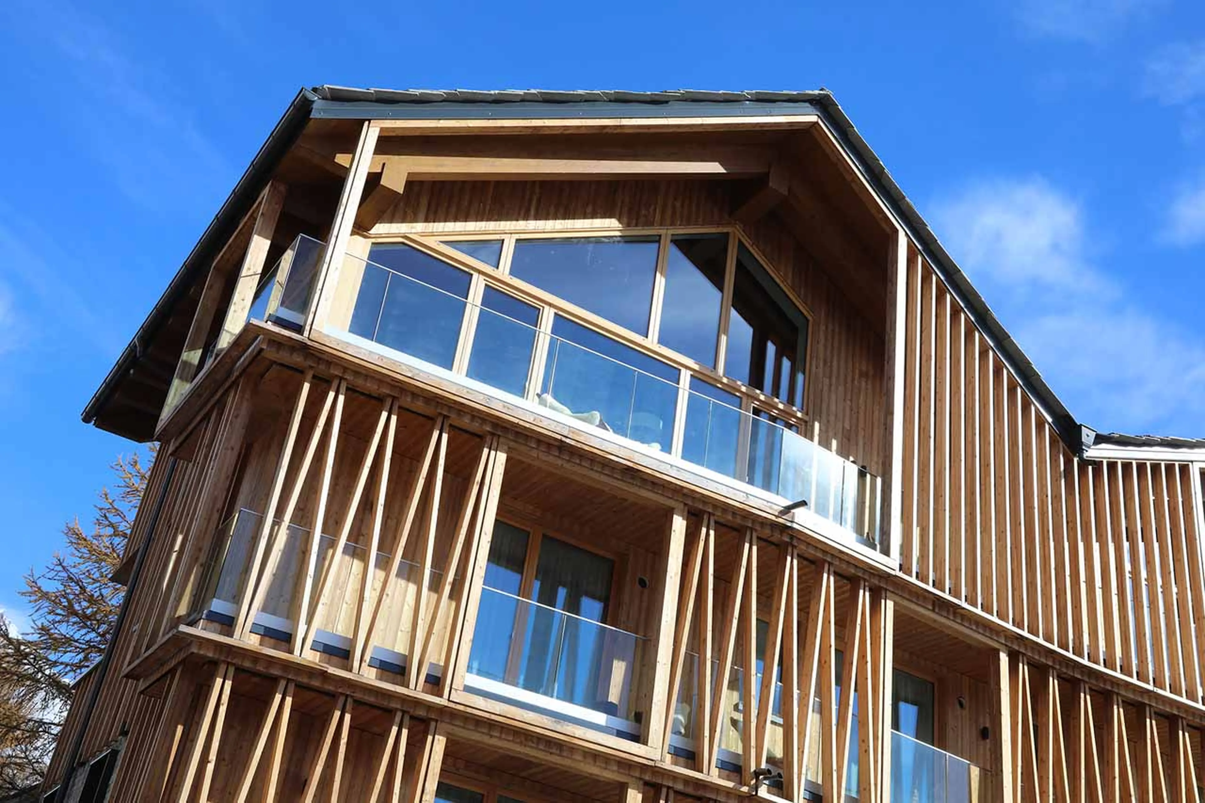 Exterior view and architecture of Chalet Blanc in Cervinia