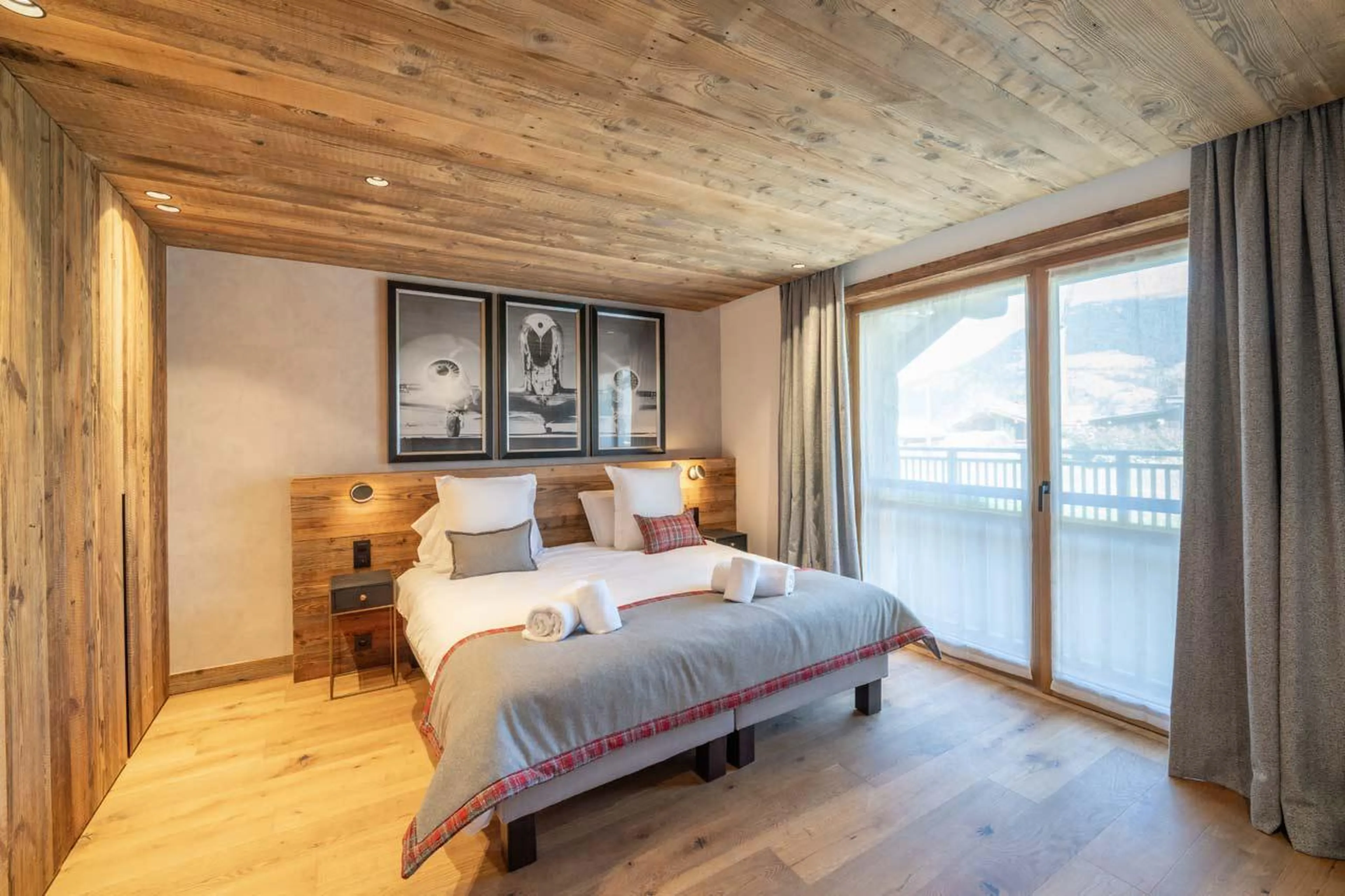 Family bedroom at Chalet Bois de l'Abbaye in Courchevel Le Praz