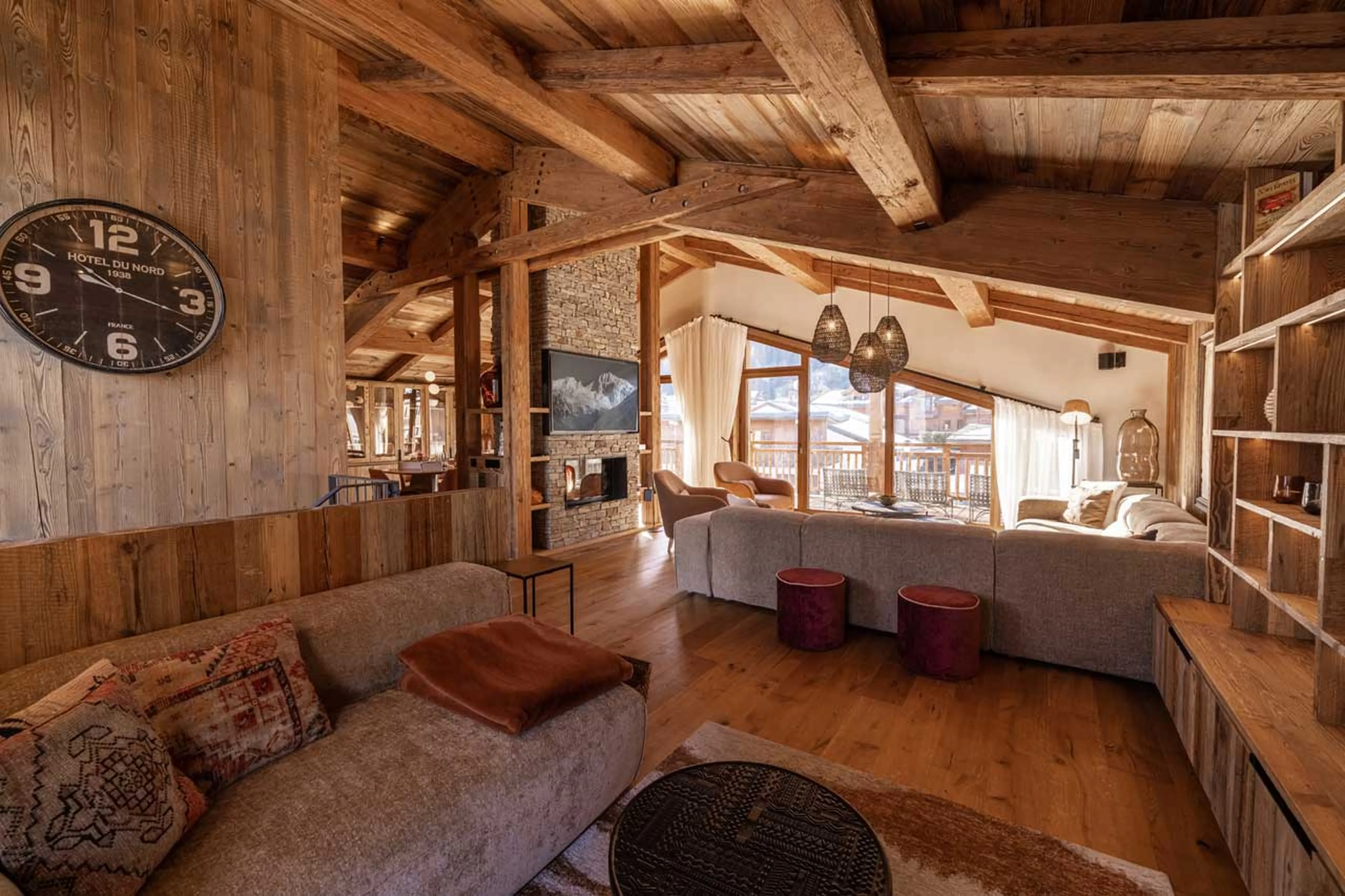 Reading corner in of Chalet Bois des Barmes in Courchevel La Praz
