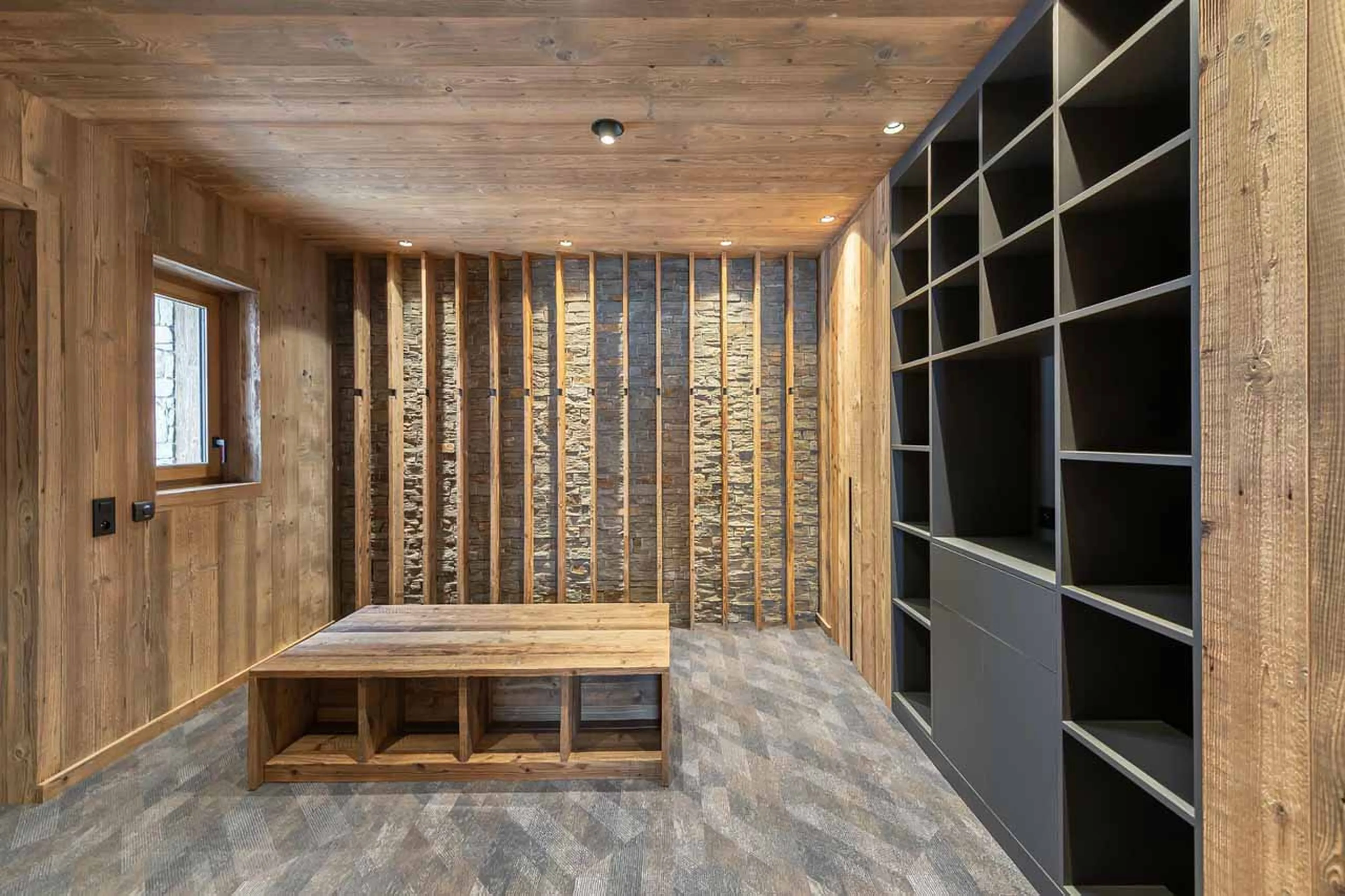 Ski room at Chalet Bois du Ban in Courchevel Le Praz