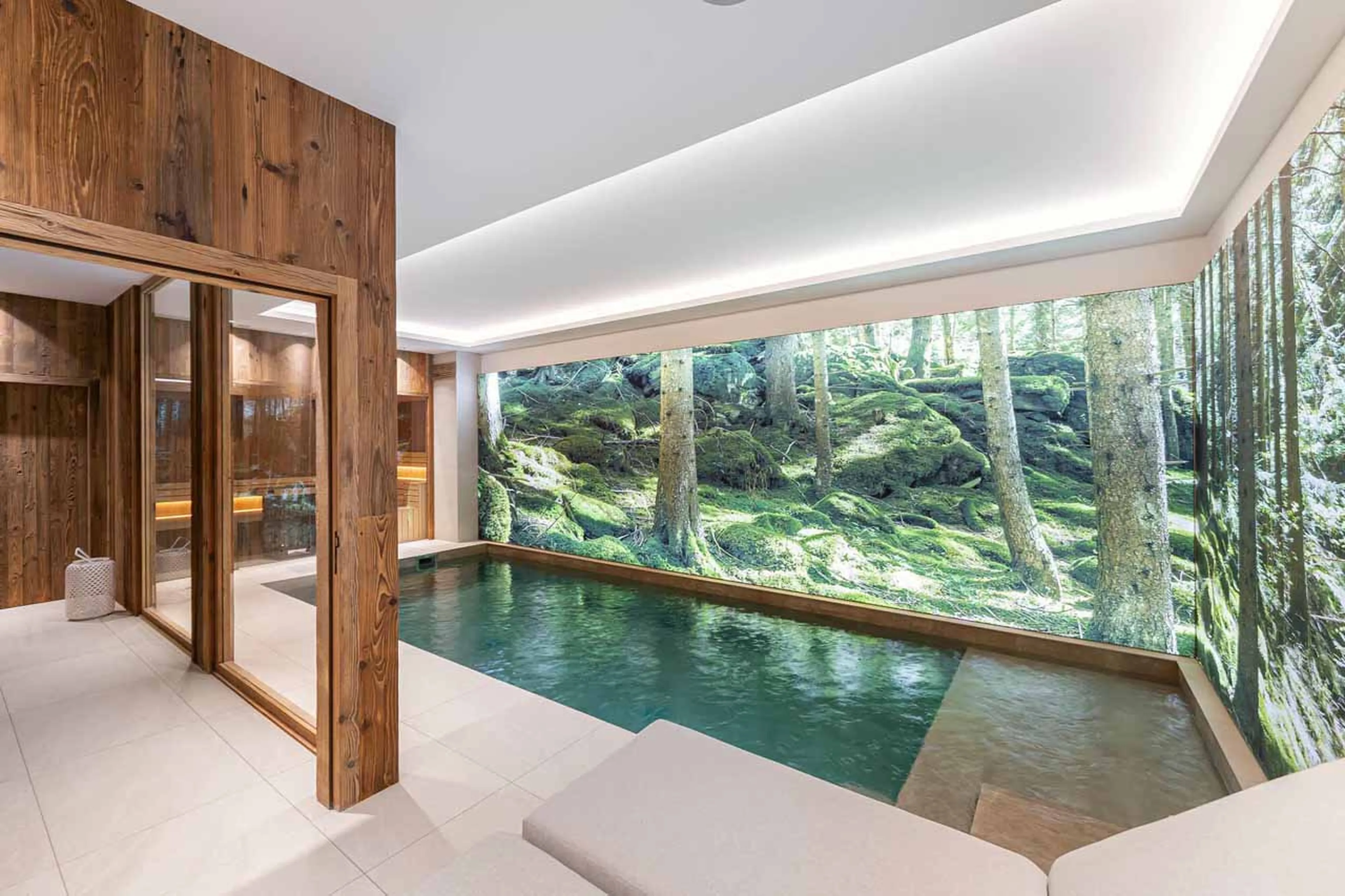 Spa with pool at Chalet Bois du Ban in Courchevel Le Praz