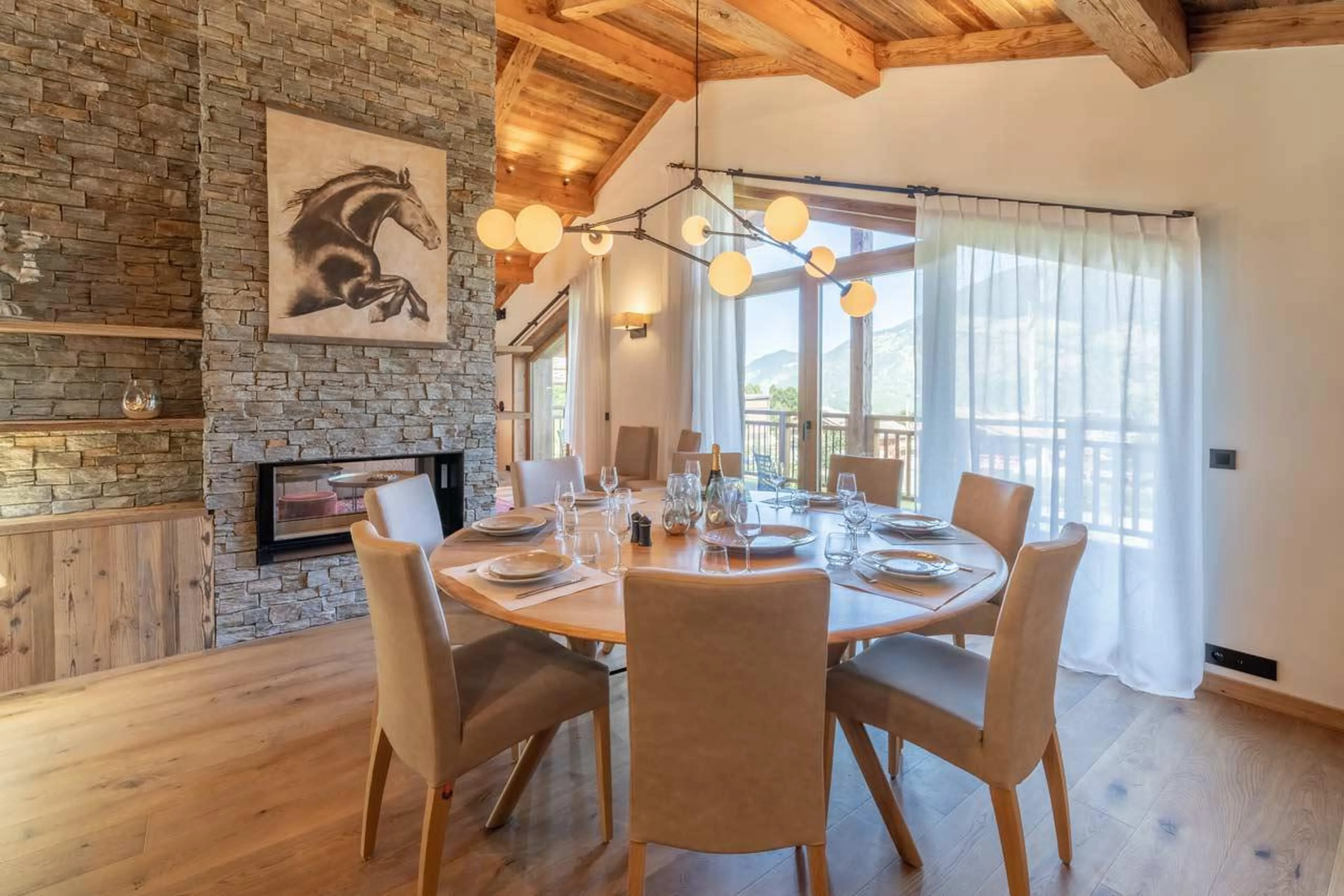 Dining area Chalet Bois du Fontanil in Courchevel Le Praz