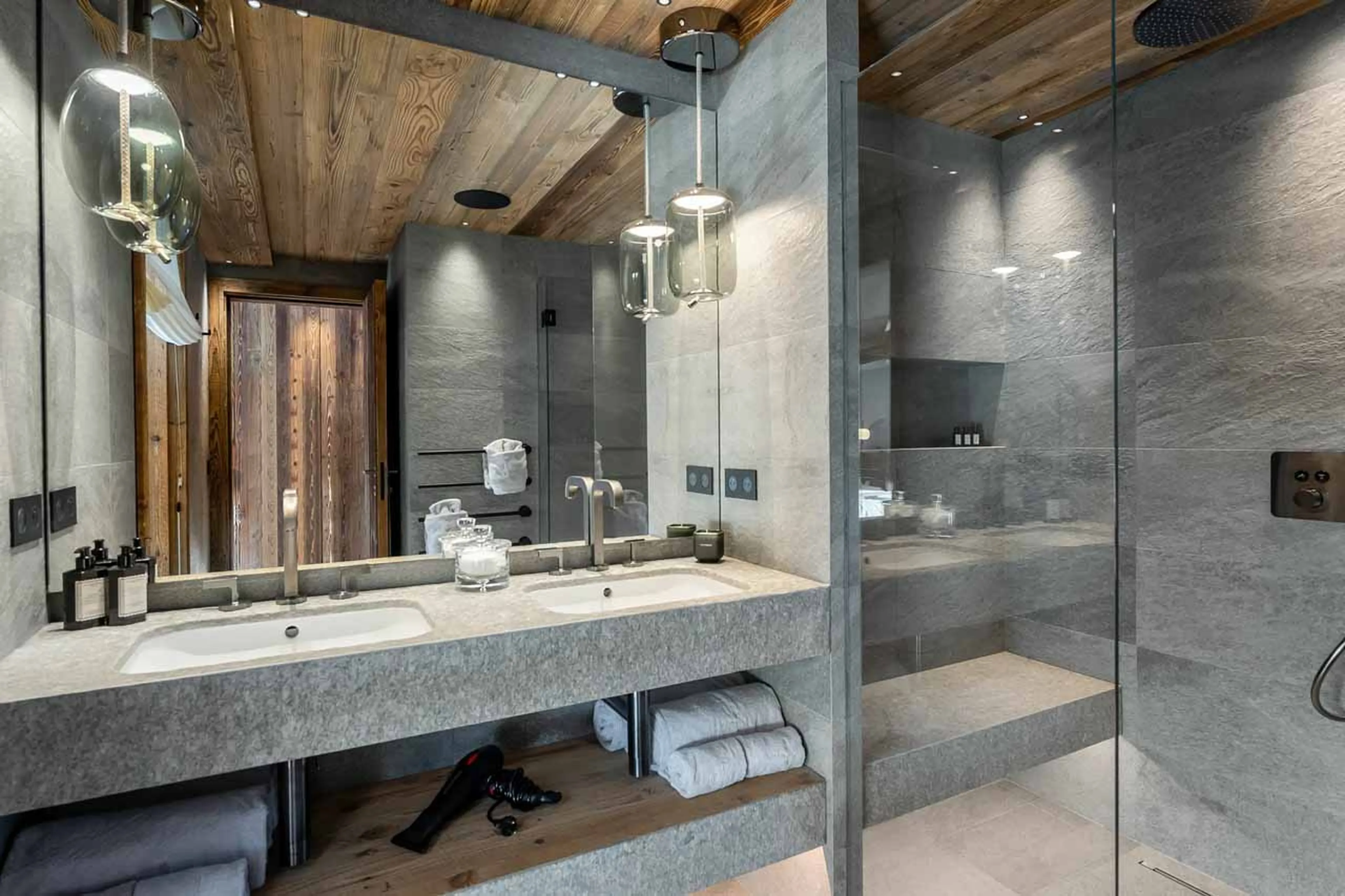 Shower room at Chalet Les Bruxellois in Courchevel 1850