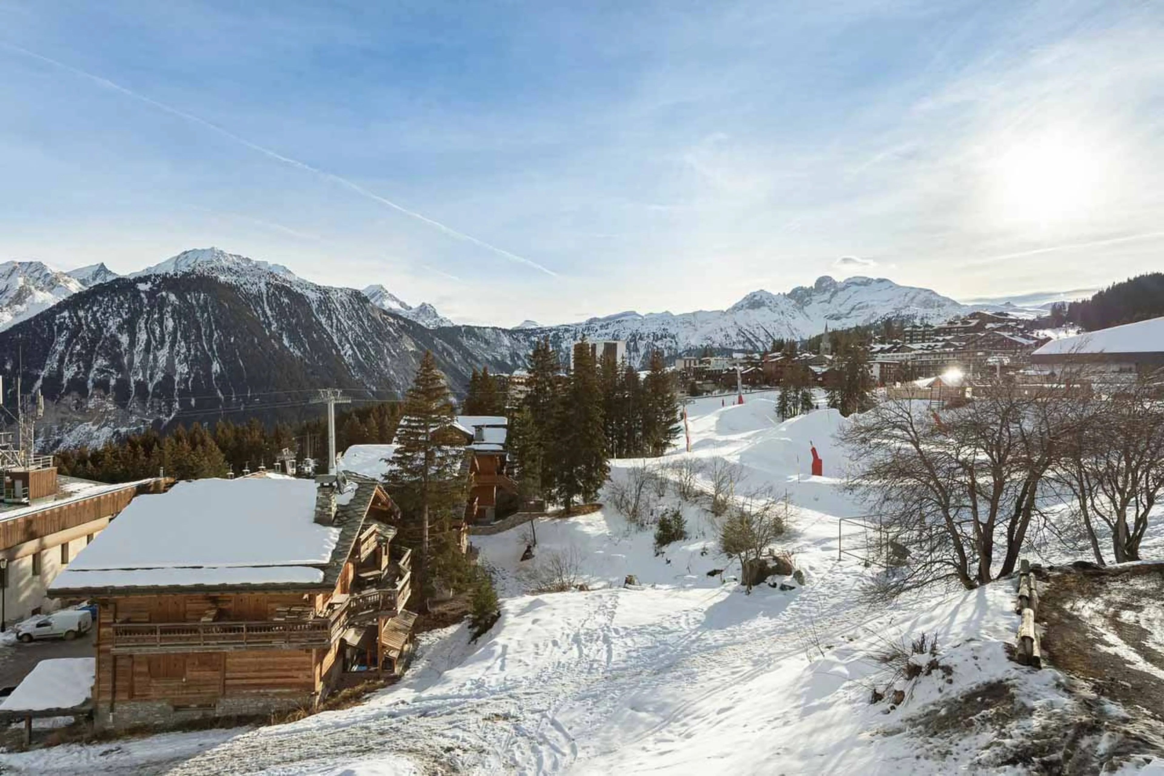 Chalet Les Bruxellois in Courchevel 1850 is positioned close to the slopes