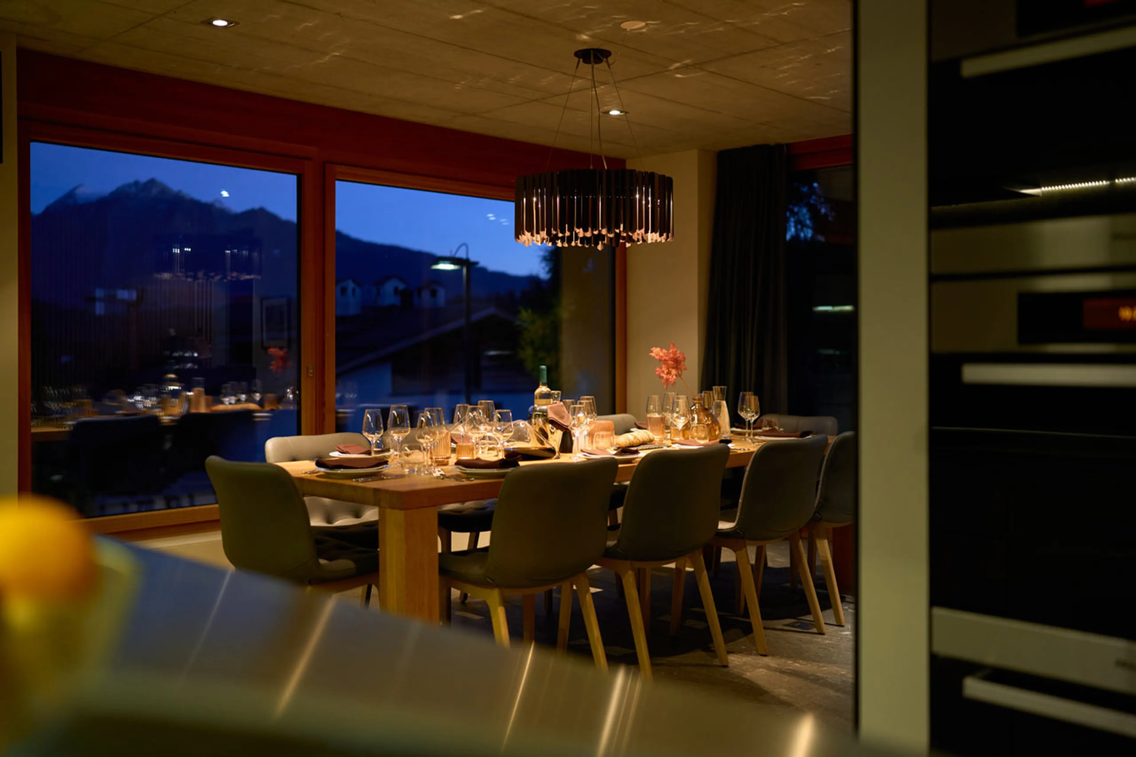 Dining room from kitchen Chalet Cassons in Films