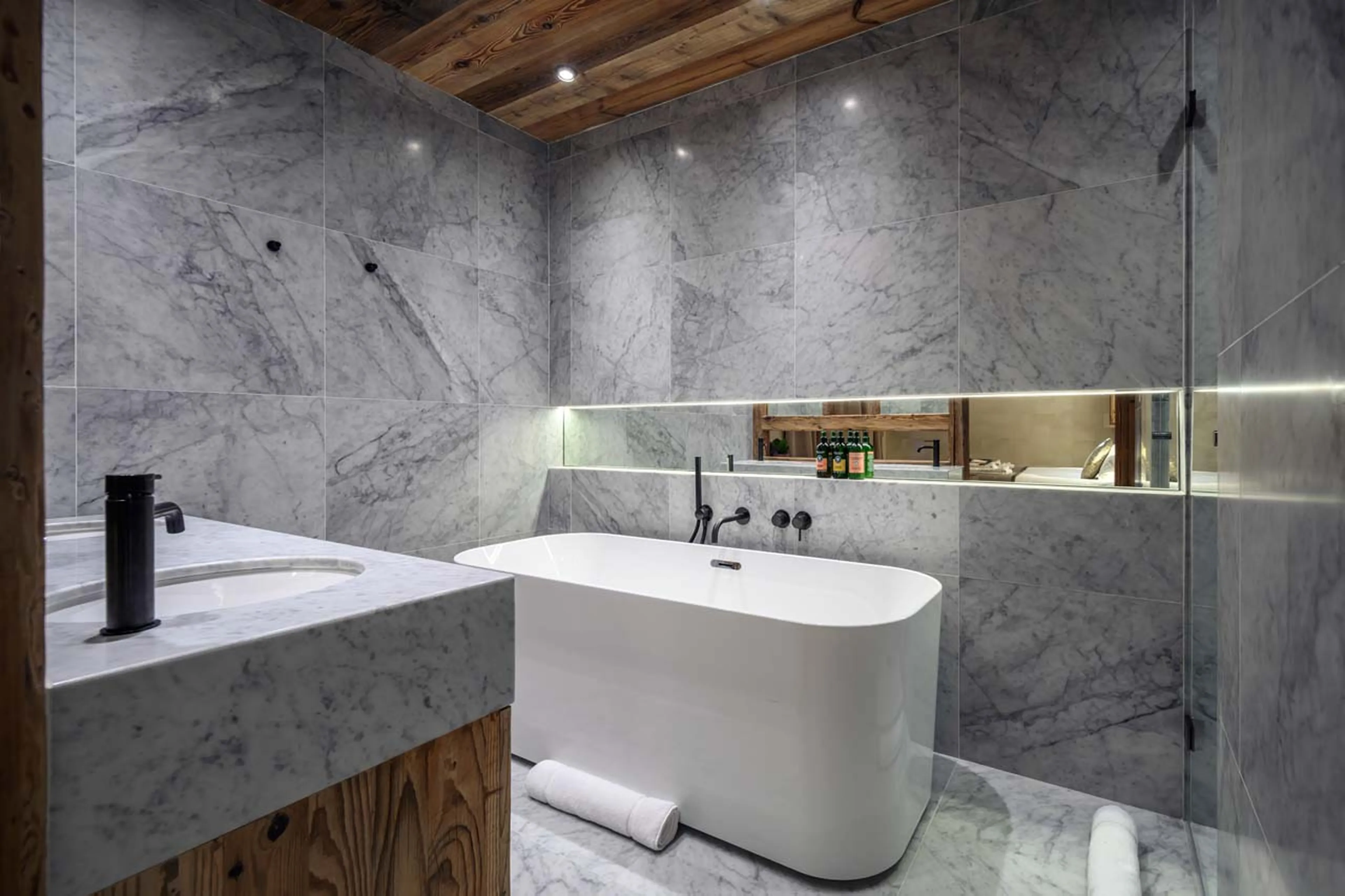 Bathroom one at Chalet Cervinia in Val d'Isere