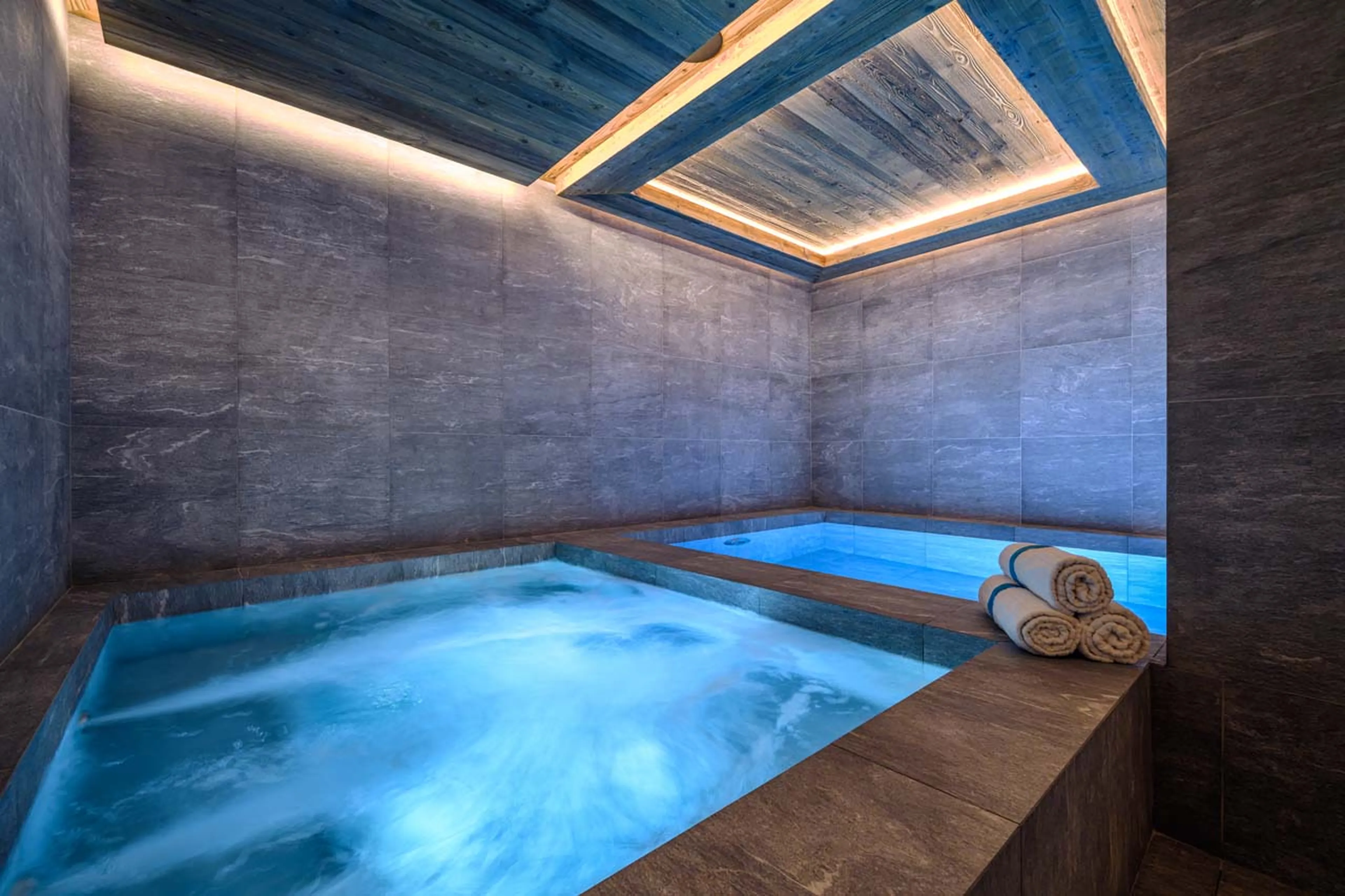 Jacuzzi at Chalet Cervinia in Val d'Isere