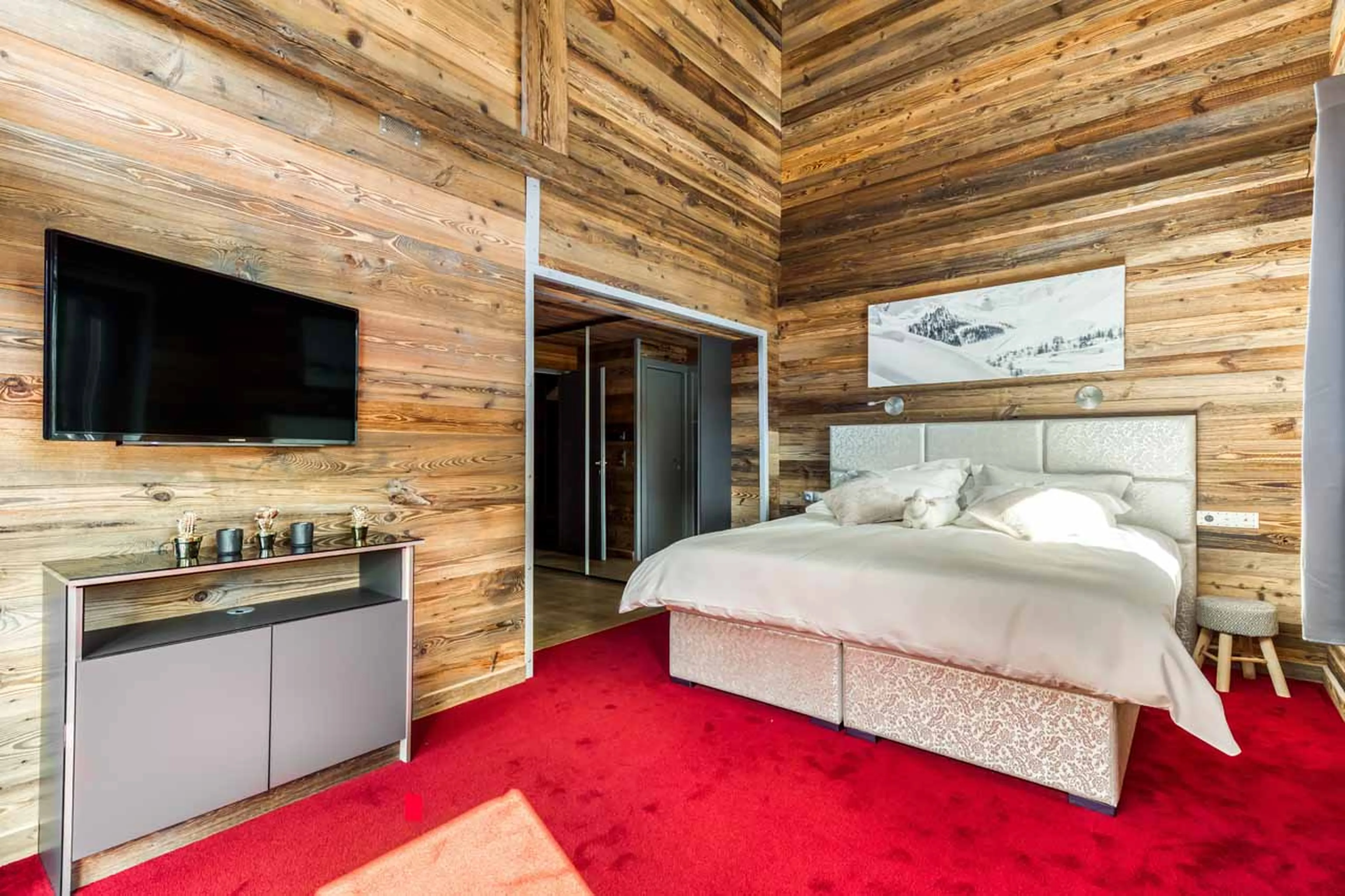 Bedroom six at Chalet Charlie in Tignes