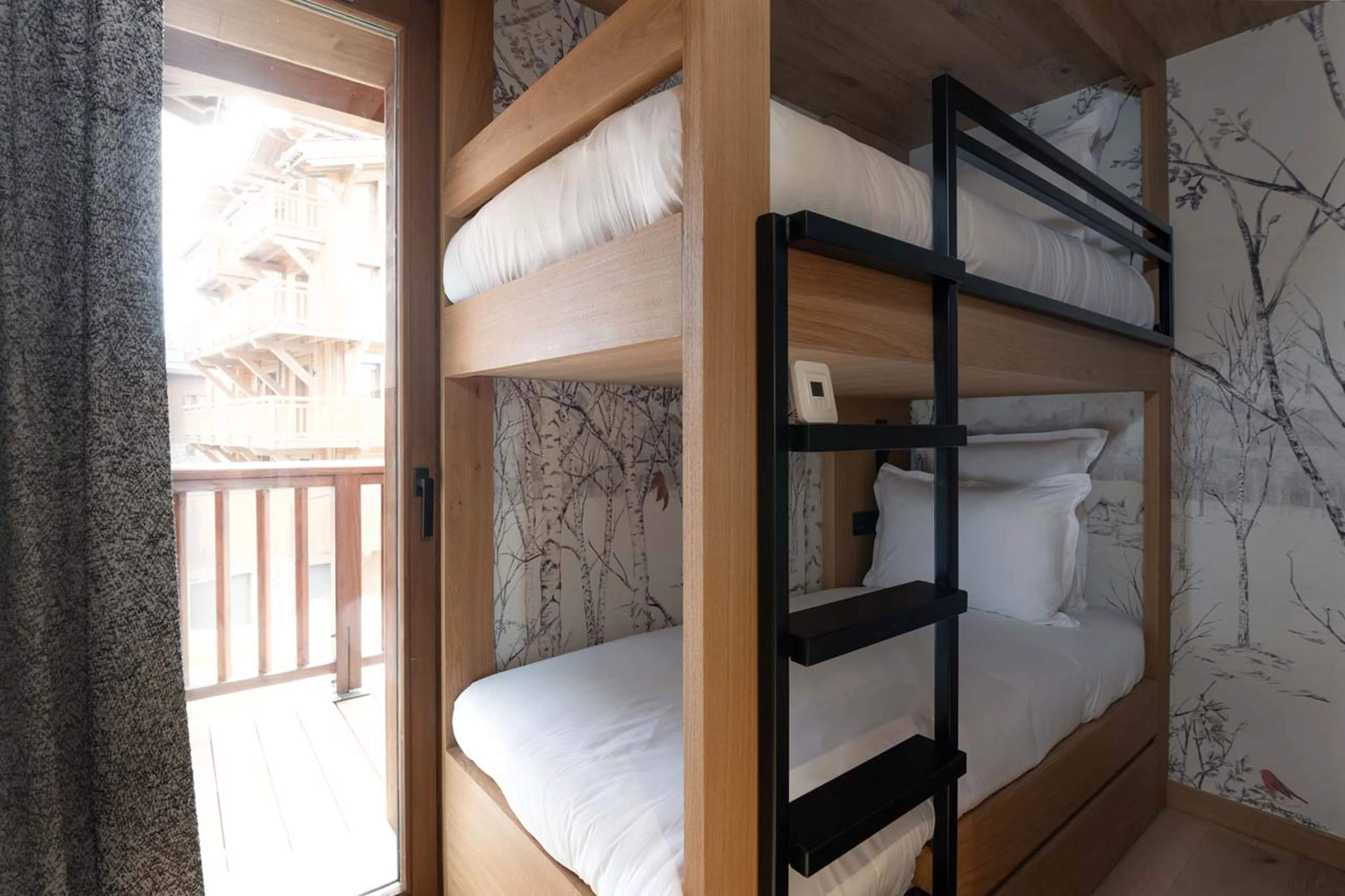 Cabin bunk area at Chalet Chasse Forêt in Courchevel 1650