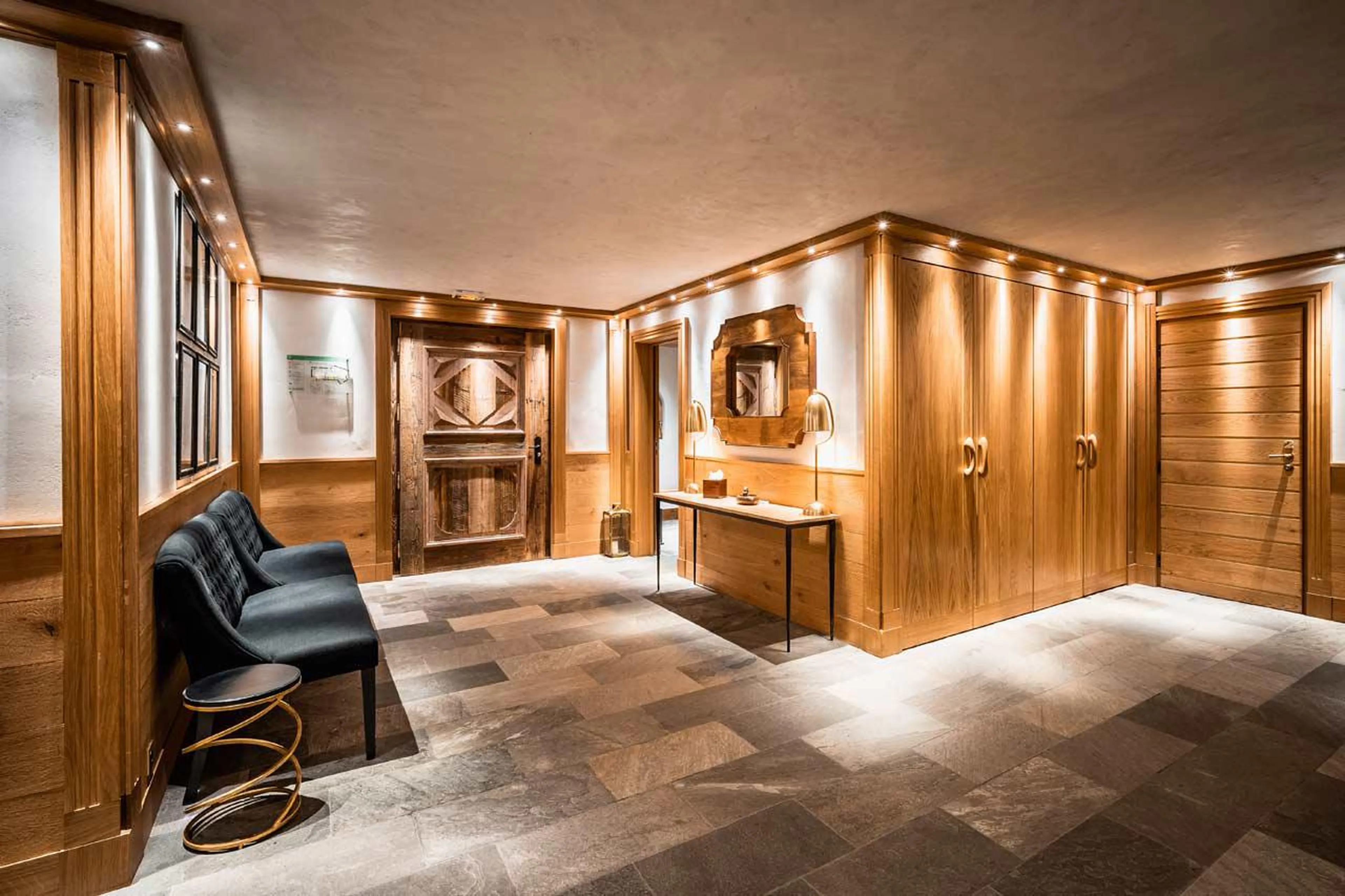 Entrance hall to Chalet Chene in Val d’ Isere