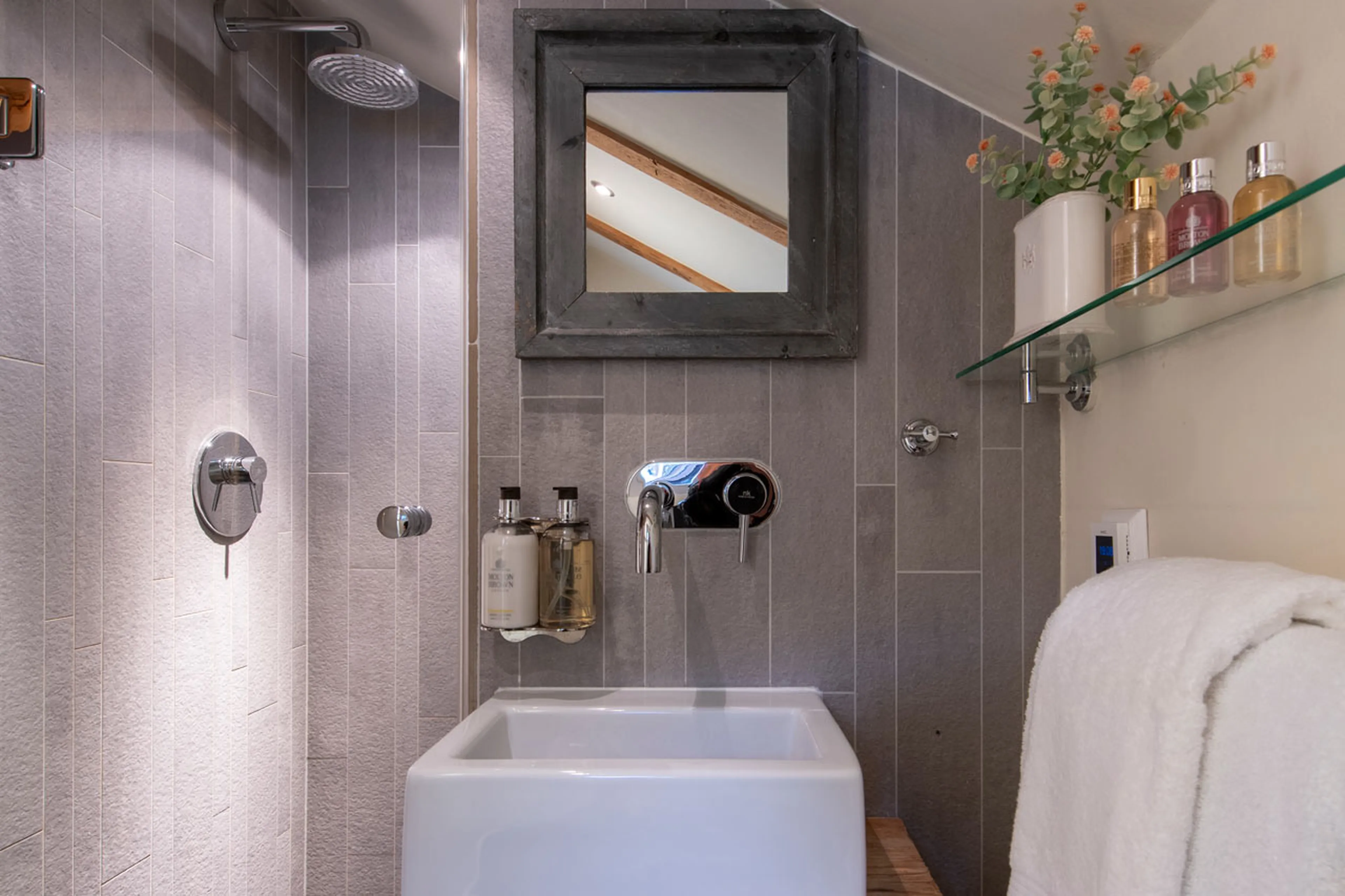 Shower room at Chalet Chocolate Box in Davos