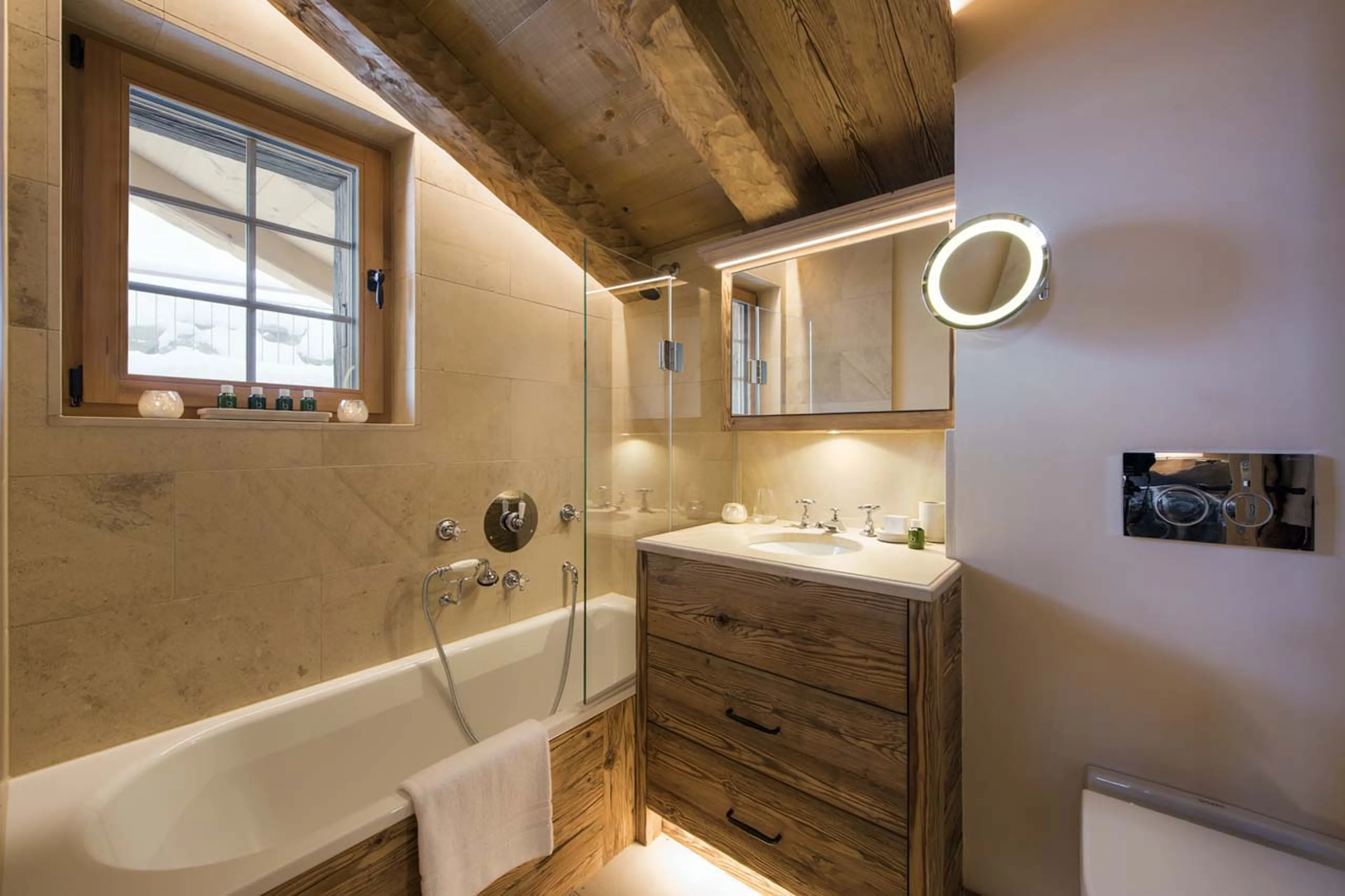 En-suite bathroom three in Chalet Chouqui in Verbier