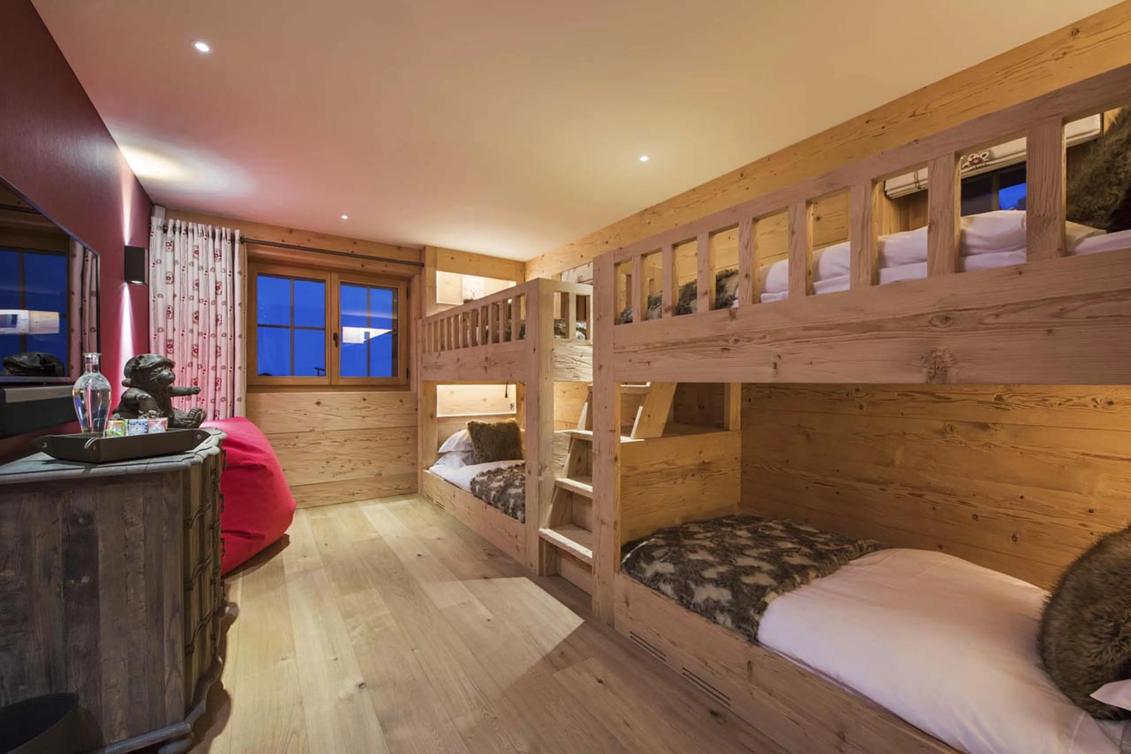 Bunk bedroom at Chalet Chouqui in Verbier