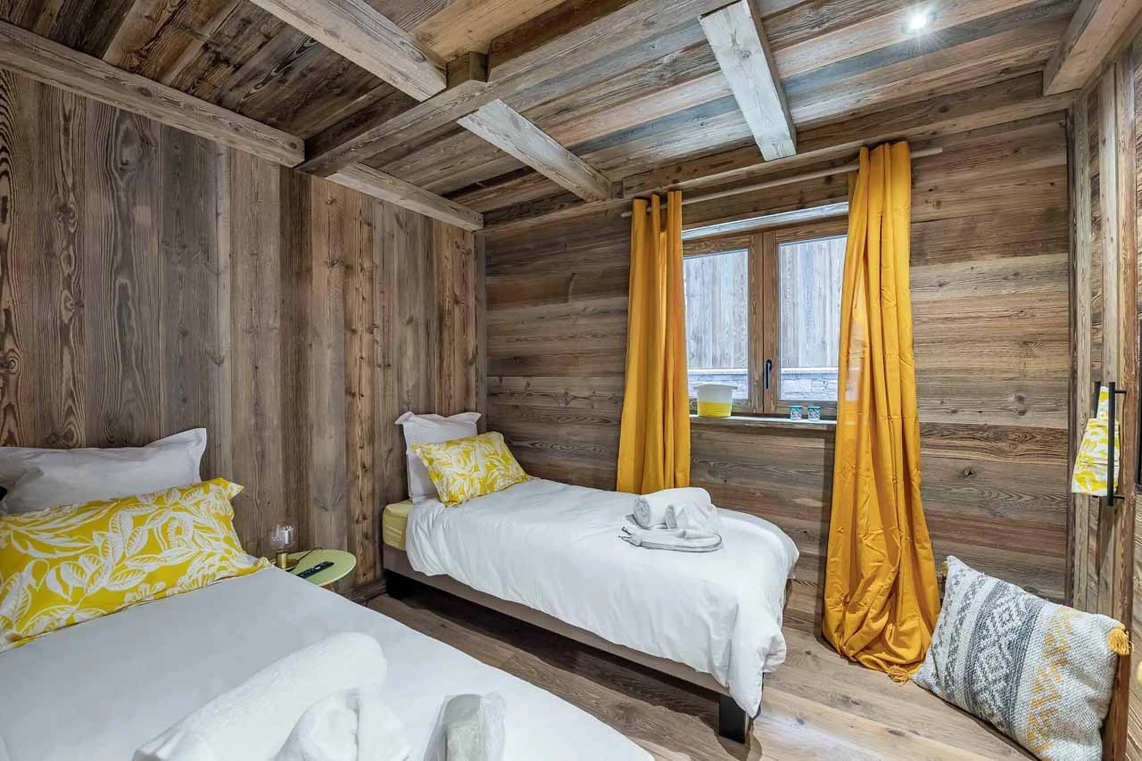 Twin bedroom at Chalet Coco Marcel in St Martin de Belleville