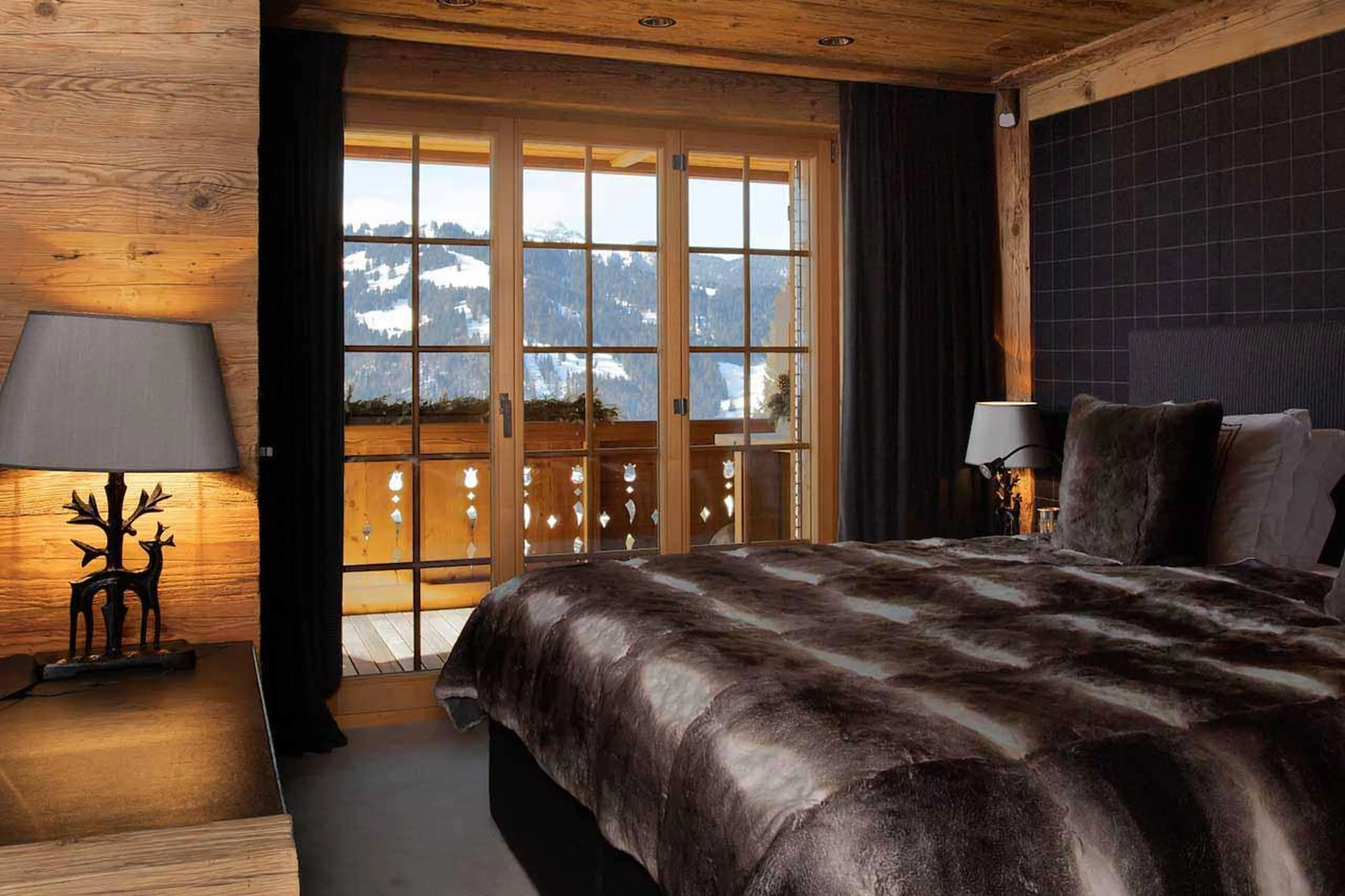 Double bedroom in Chalet Colombe, Gstaad