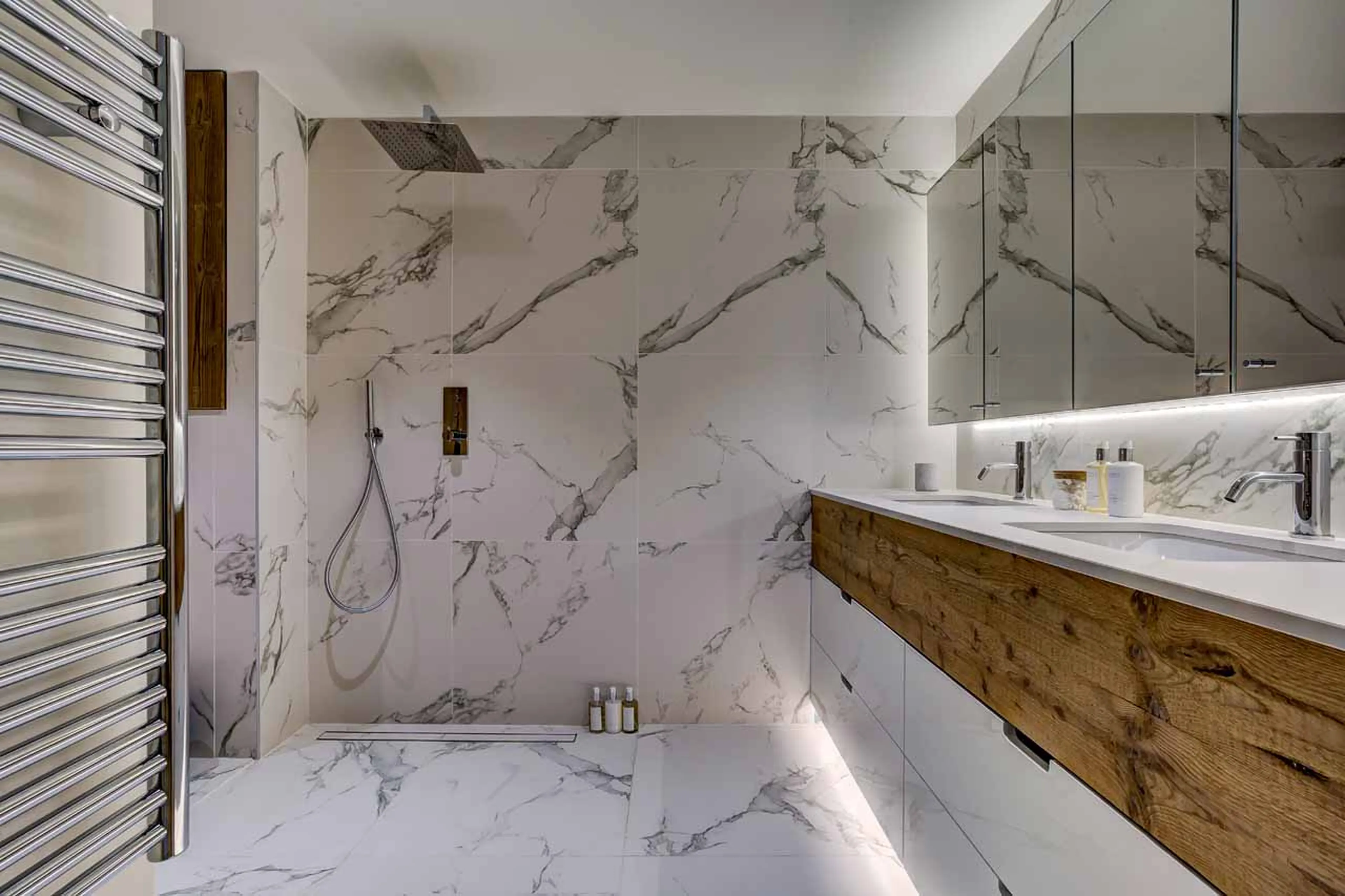 Shower room five at Chalet Constantia in St Martin de Belleville