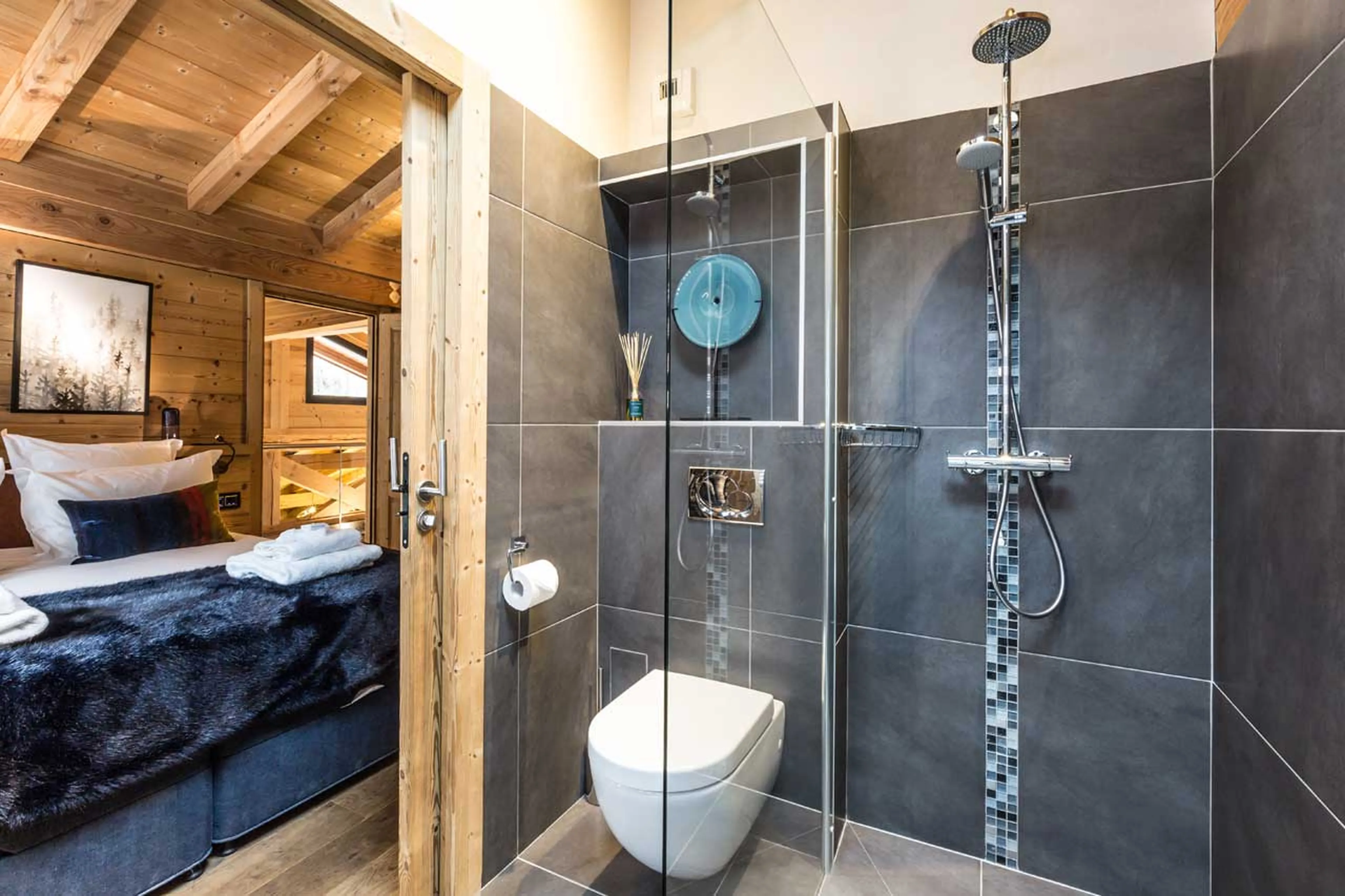 Shower room en-suite to bedroom Stag in Chalet Couttet in Chamonix