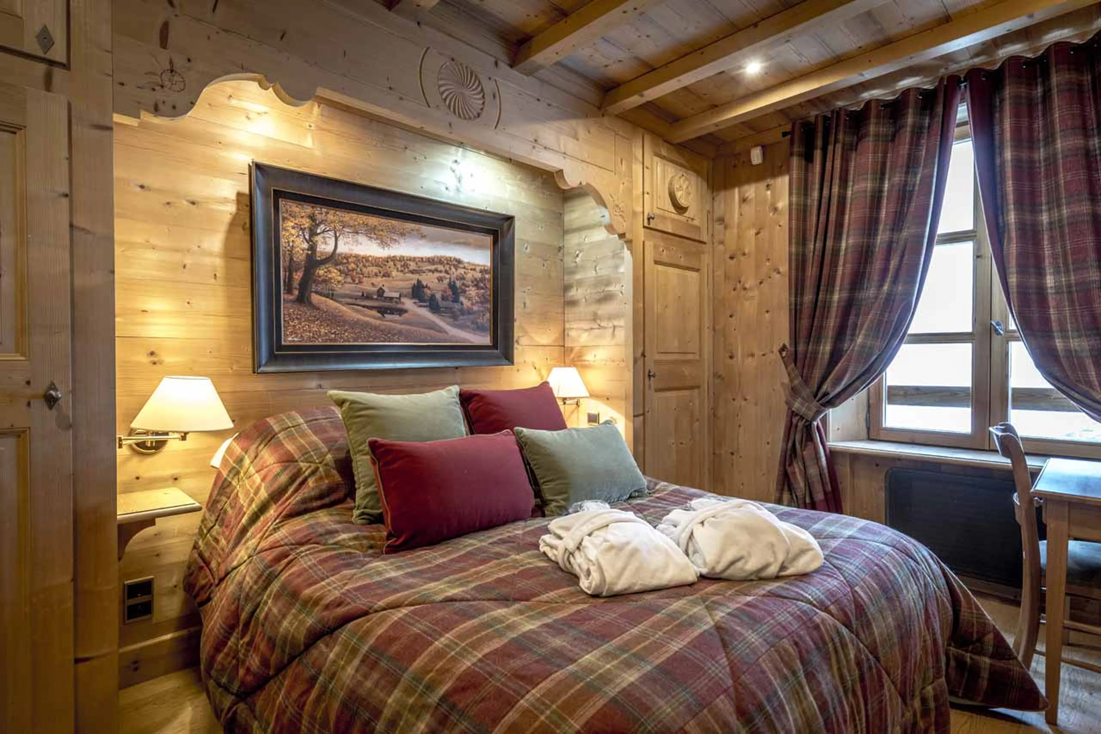 Bedroom three double/twin bed at Chalet Cristal A in Val d’Isere