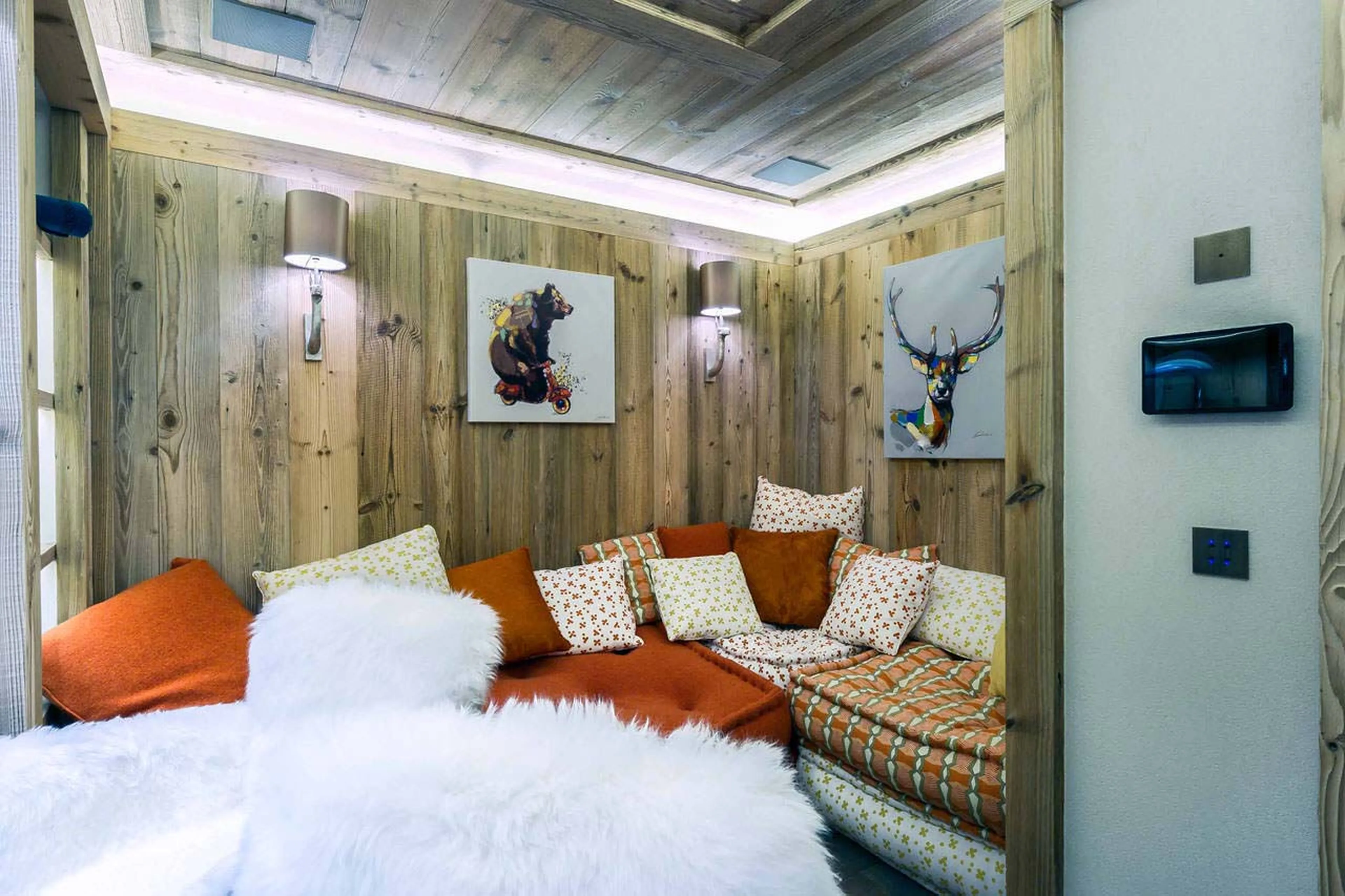 Snug playroom in Chalet Cryst'Aile in Courchevel 1850