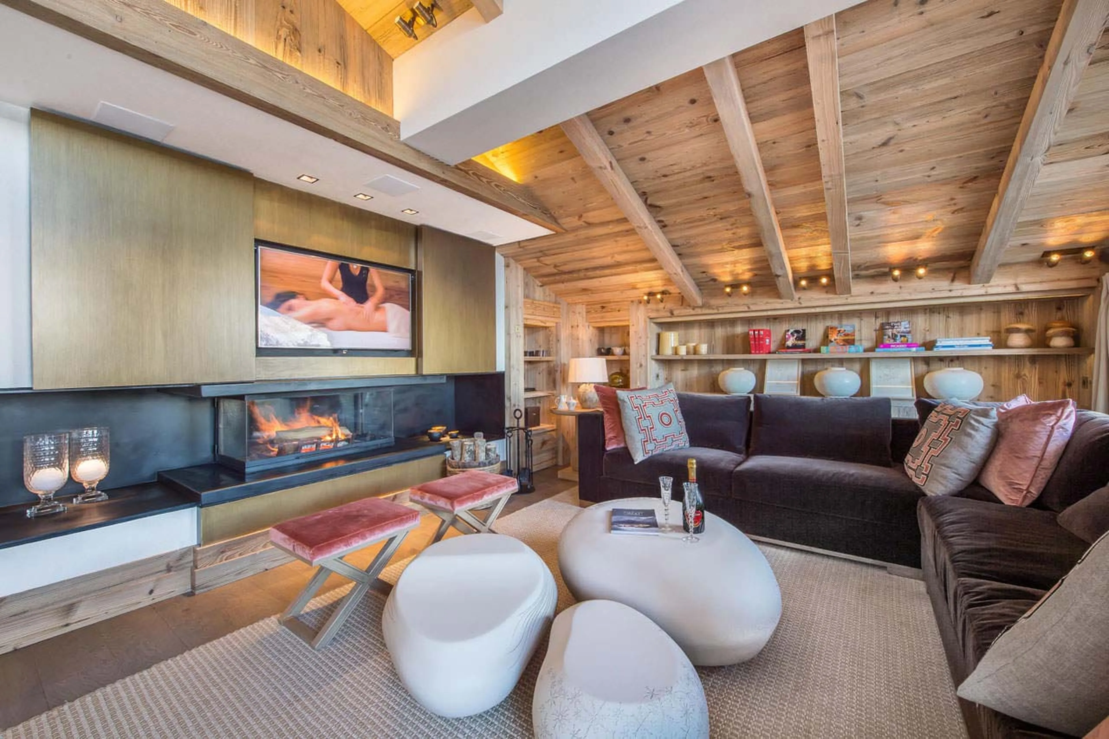 Living room with fireplace in Chalet Cryst'Aile in Courchevel 1850