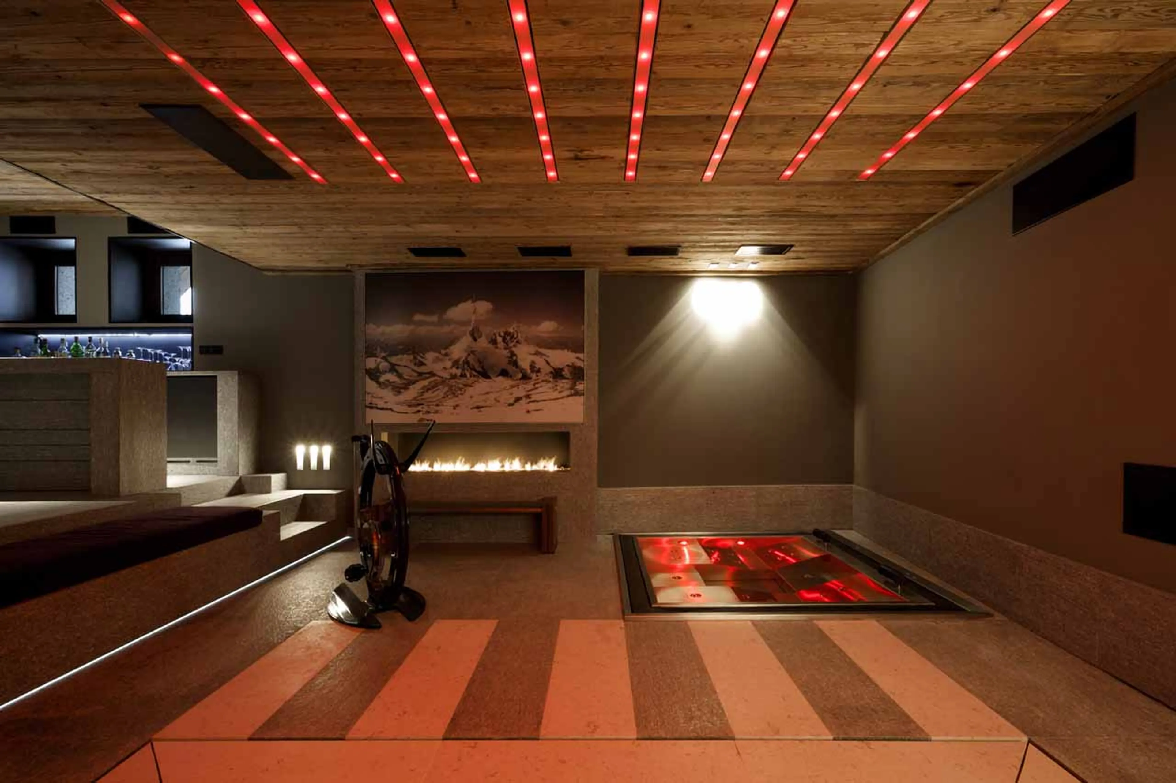 Jacuzzi at Chalet Cyanella in Megeve