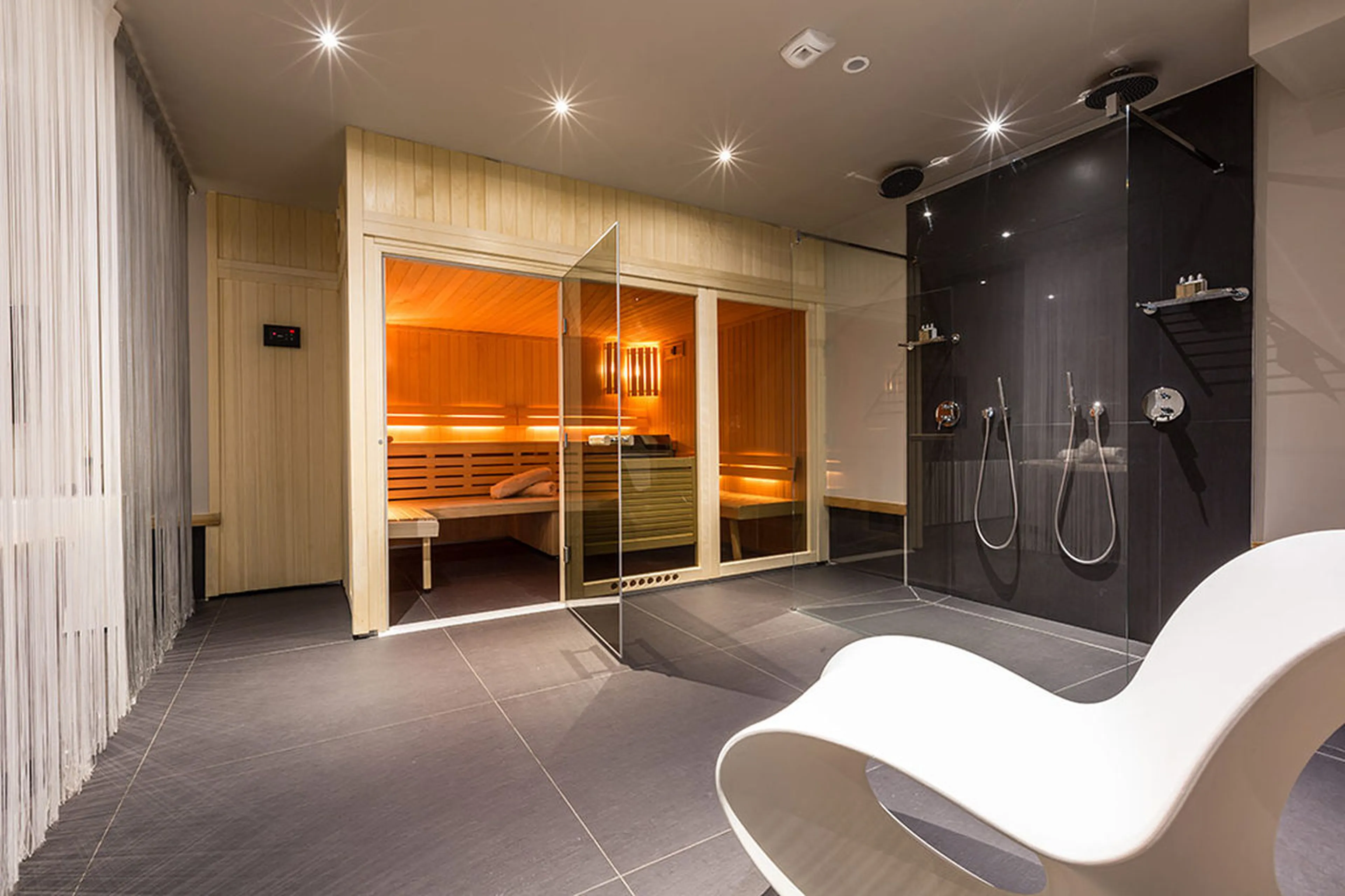 Sauna and shower in wellness area of Chalet Dalmore in Chamonix