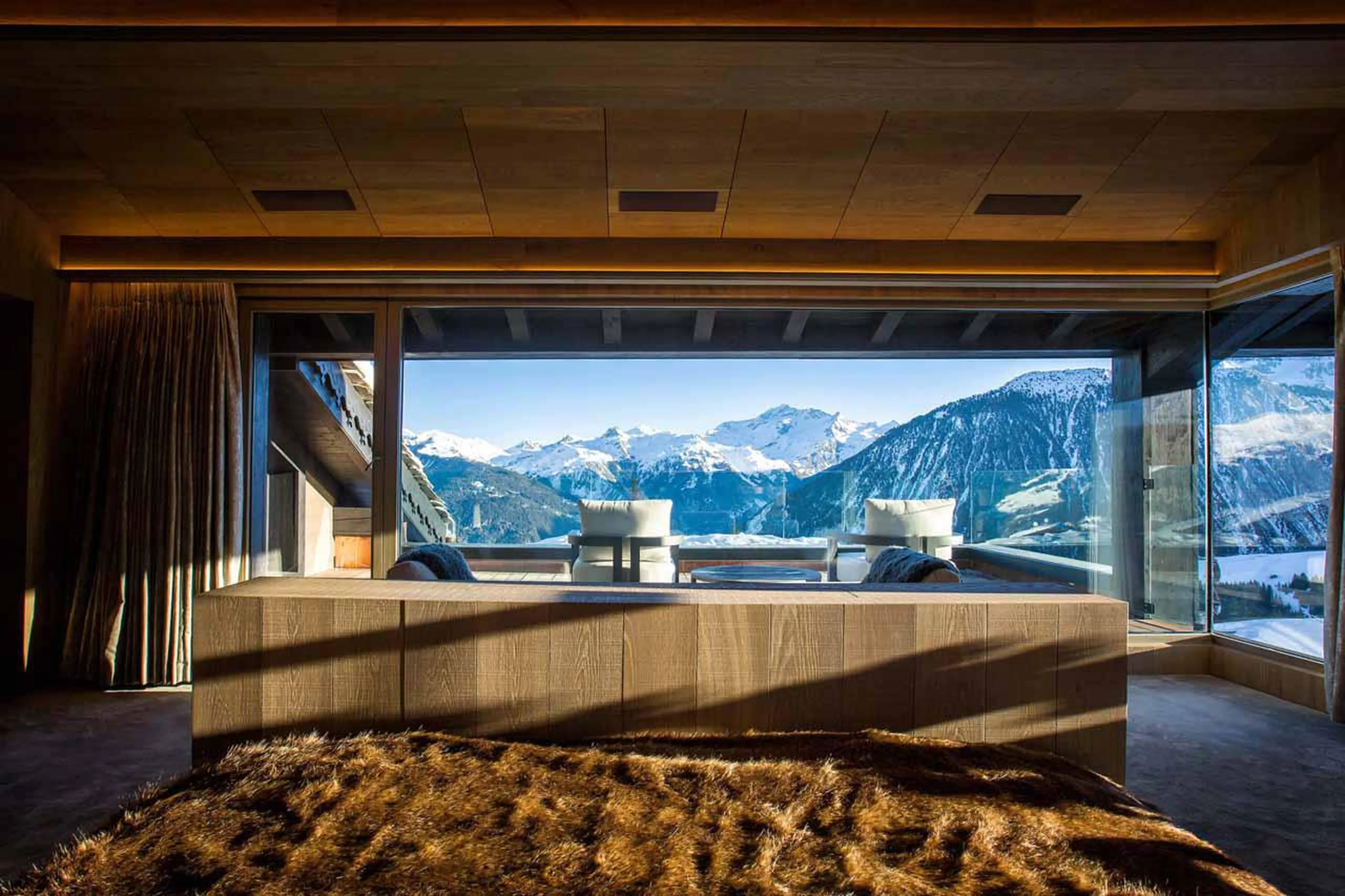 Master suite panoramic mountain views in Chalet d'Ecosse, Courchevel 1850