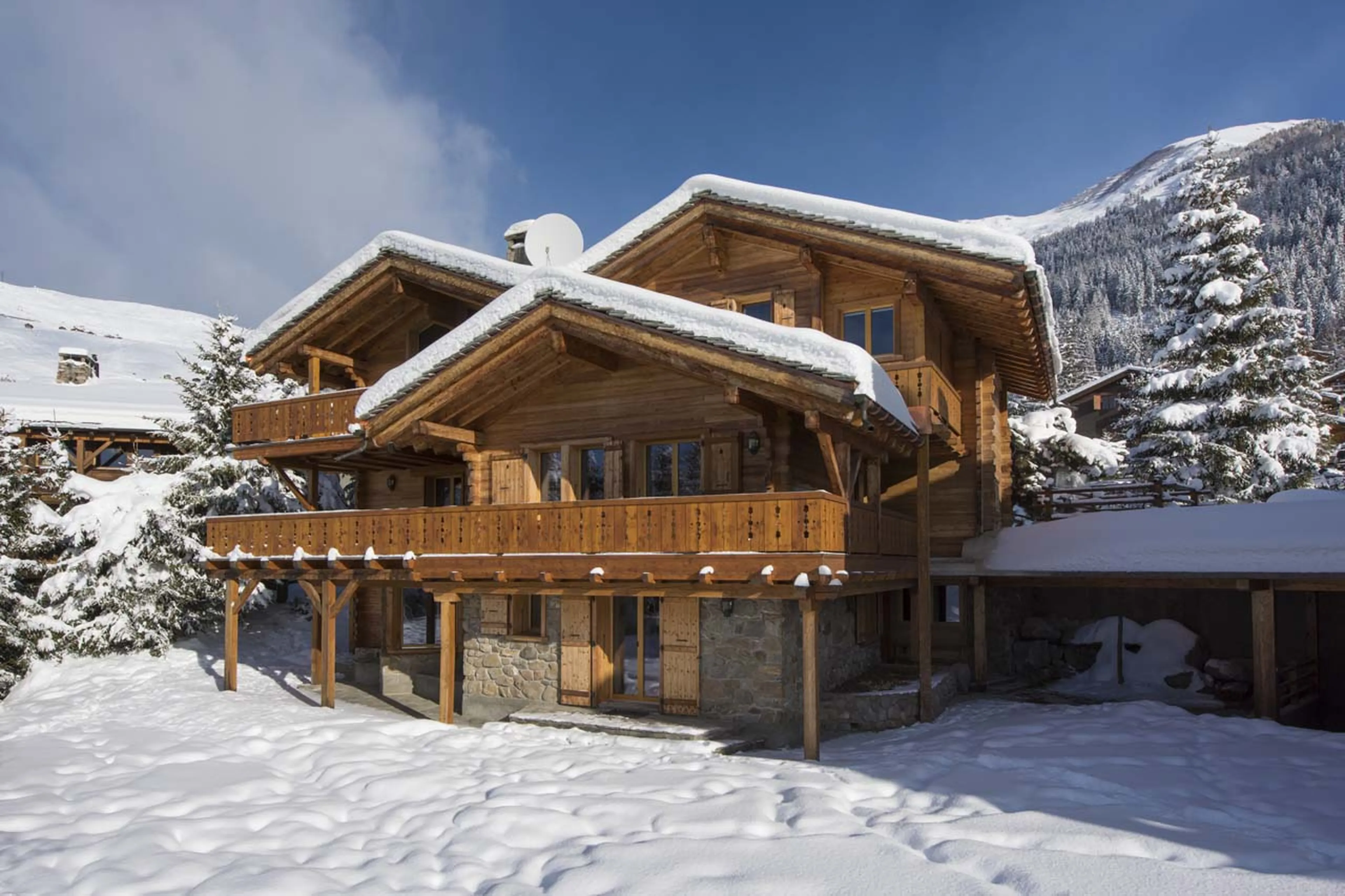 Exterior of Chalet Delormes in Verbier