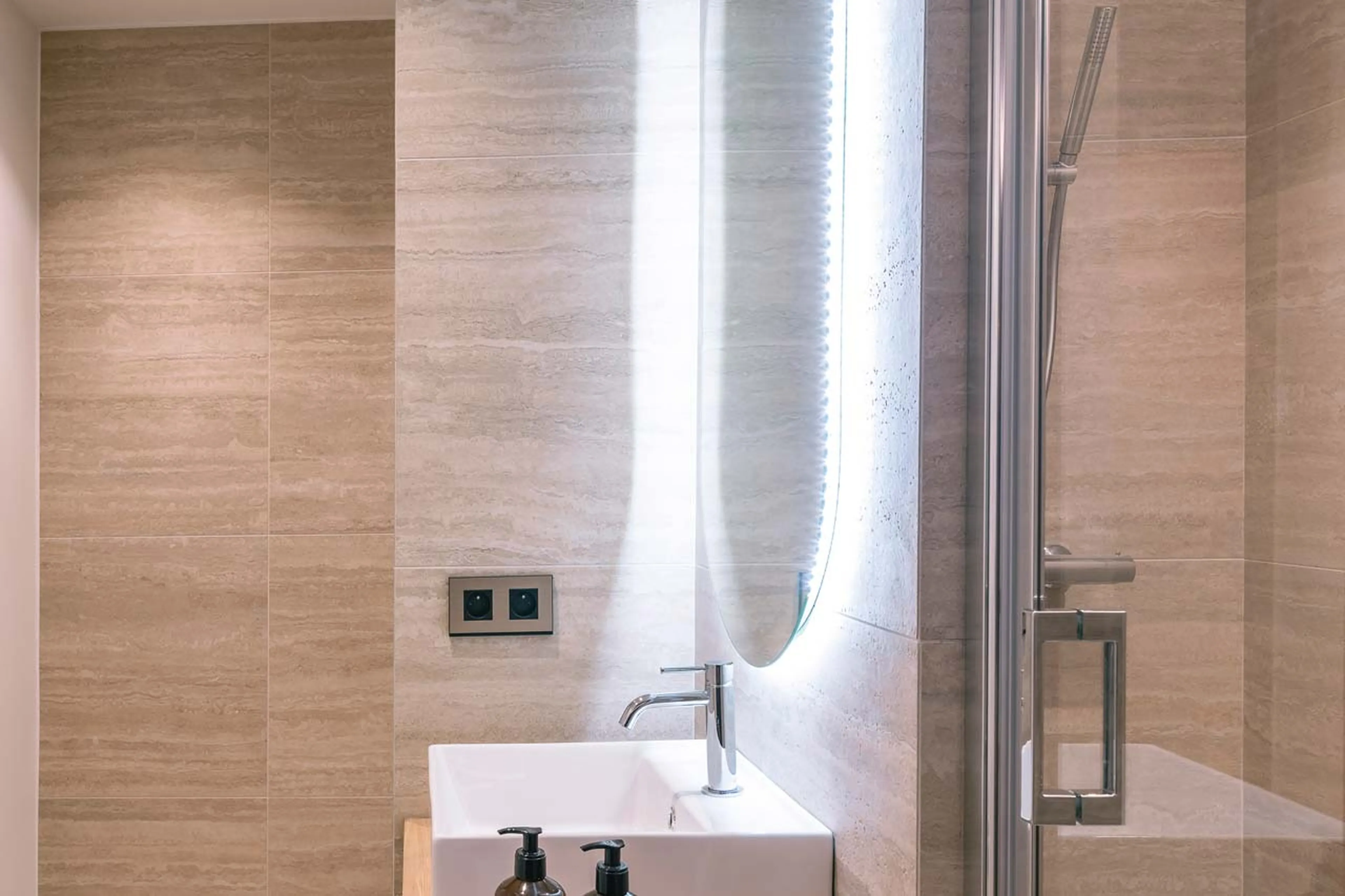 Bathroom two at Chalet des Amis in Meribel