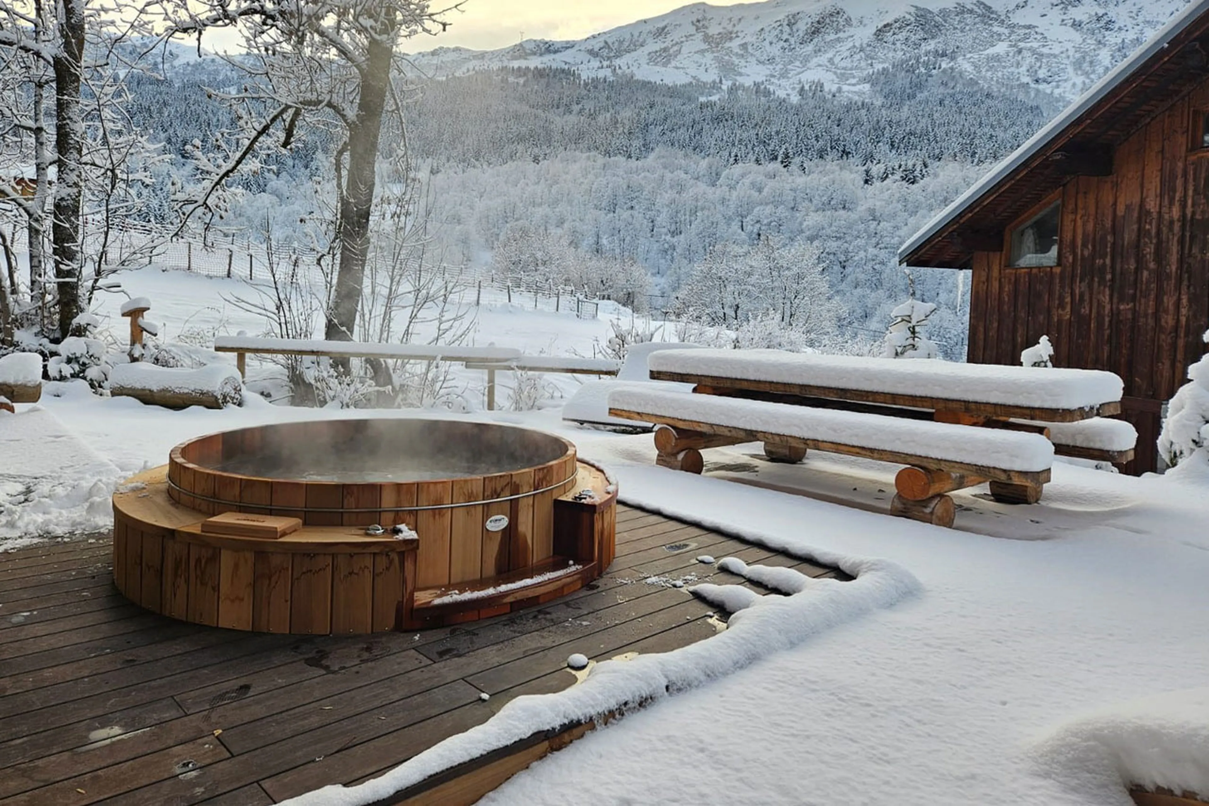 Hot tub at Chalet des Amis in Meribel