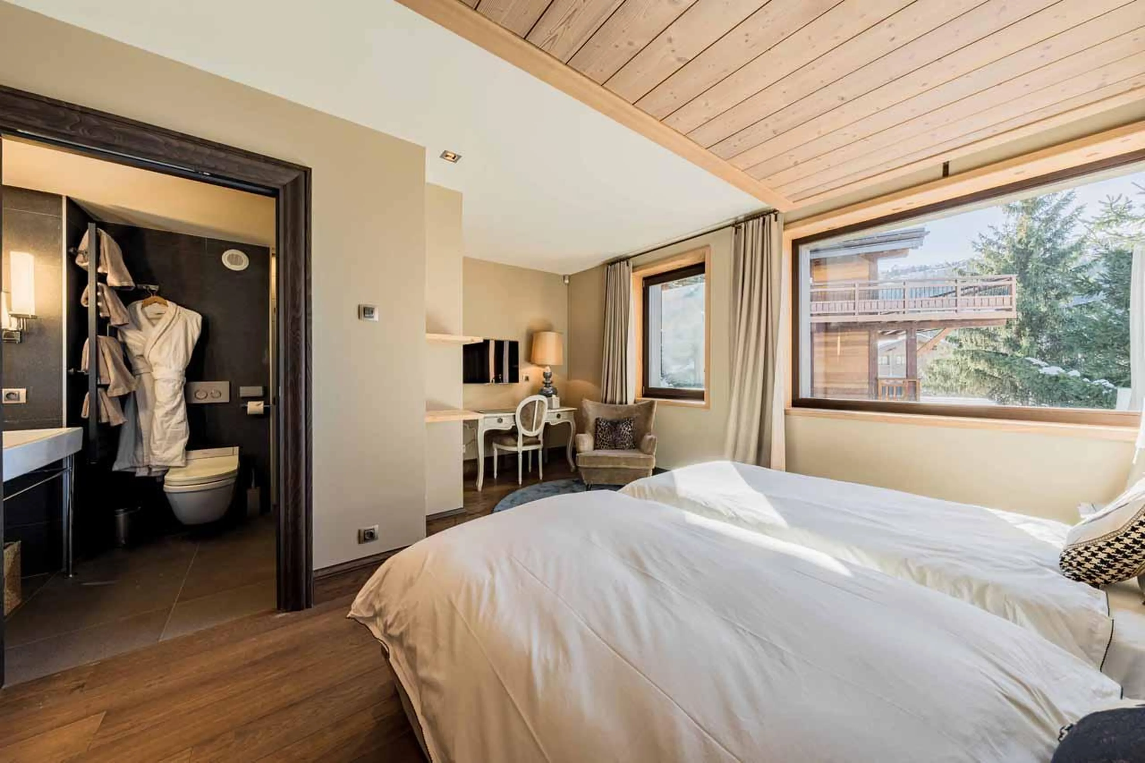 Bedroom six at Chalet Dolce Vita in Courchevel 1650