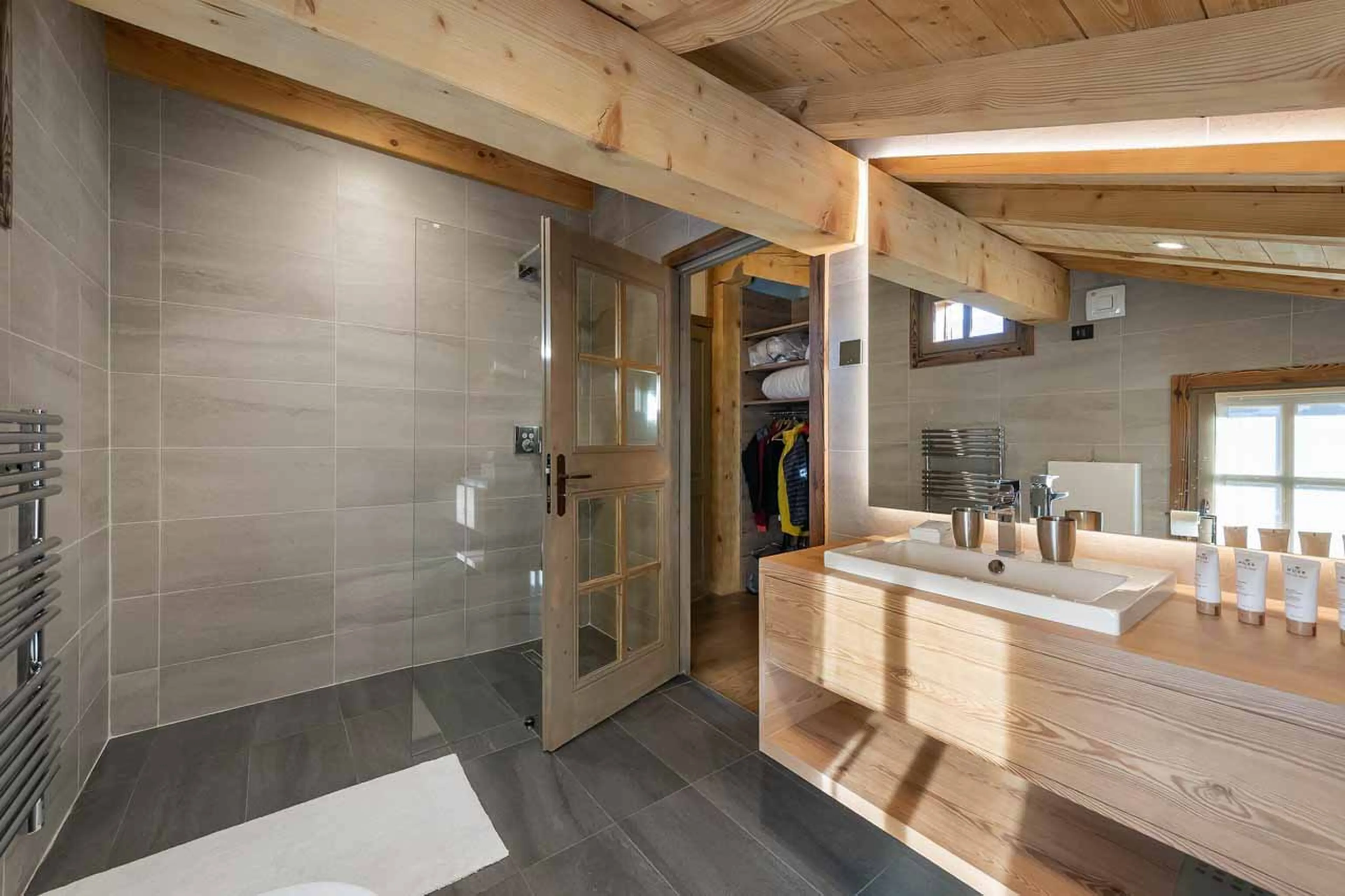Bathroom one at Chalet Duchesse in St Martin de Belleville