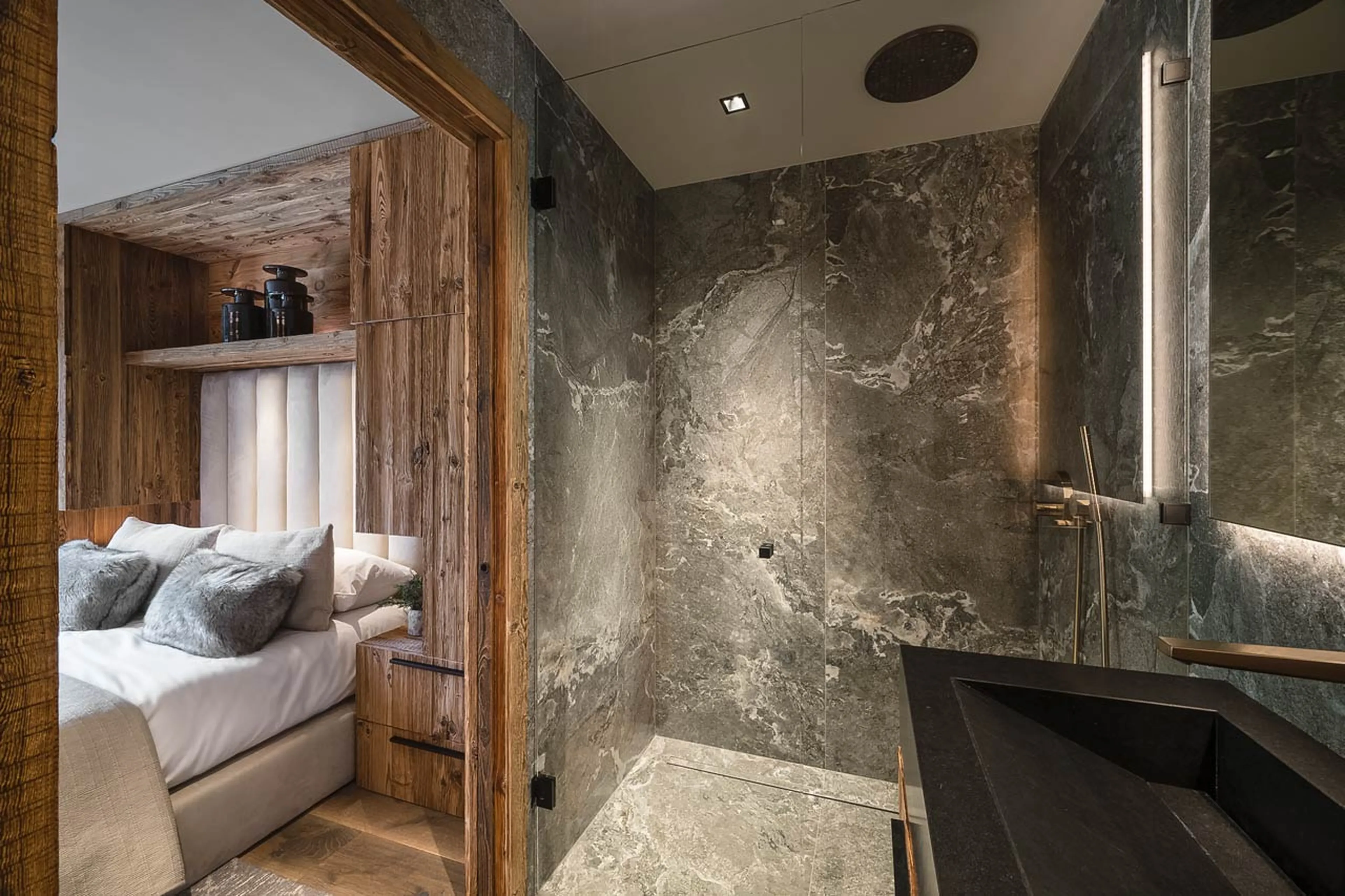 Shower room four at Chalet Ecliptique in Morzine