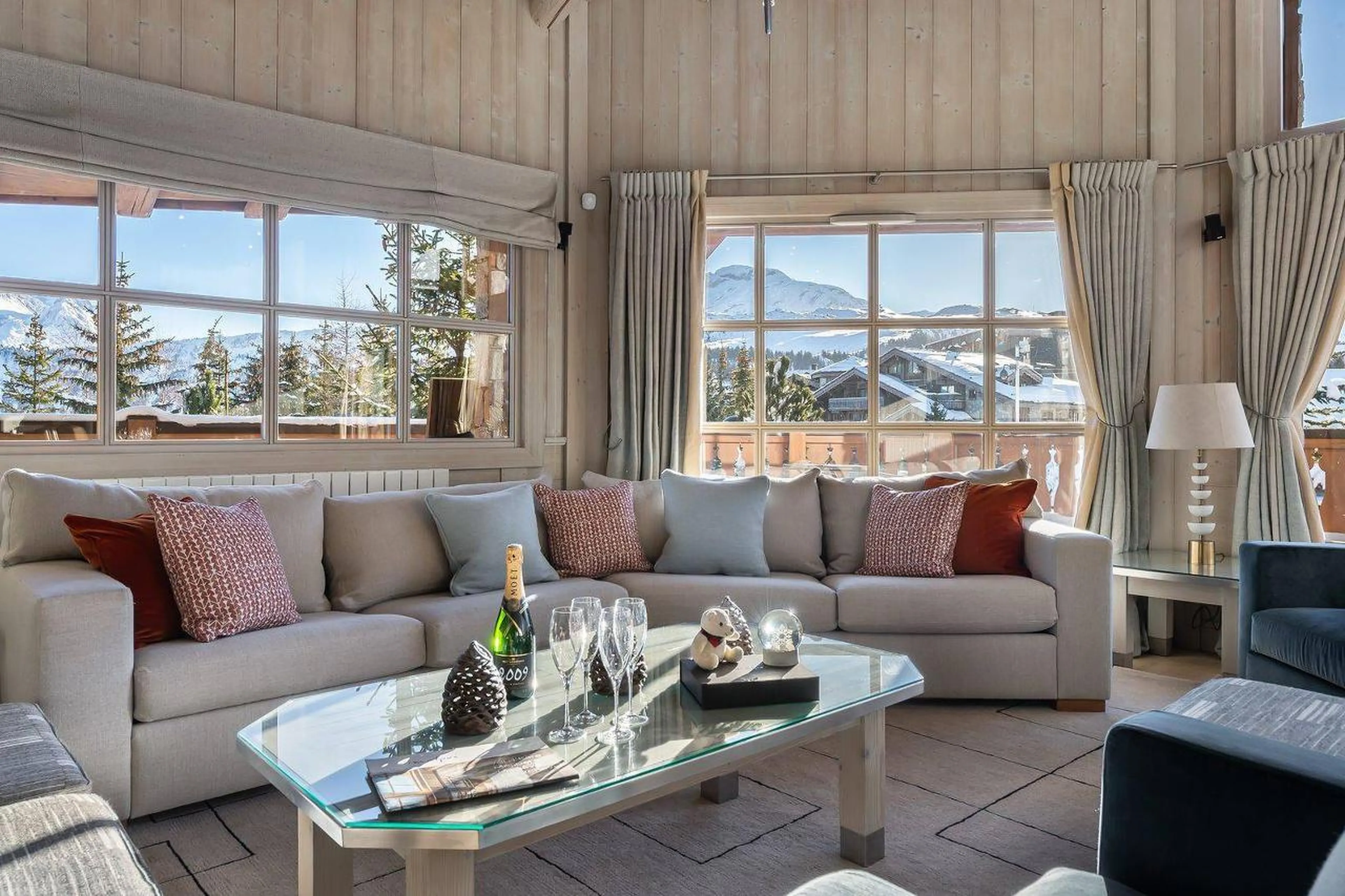 Living area with beautiful view, Chalet Edelstone in Courchevel 1850