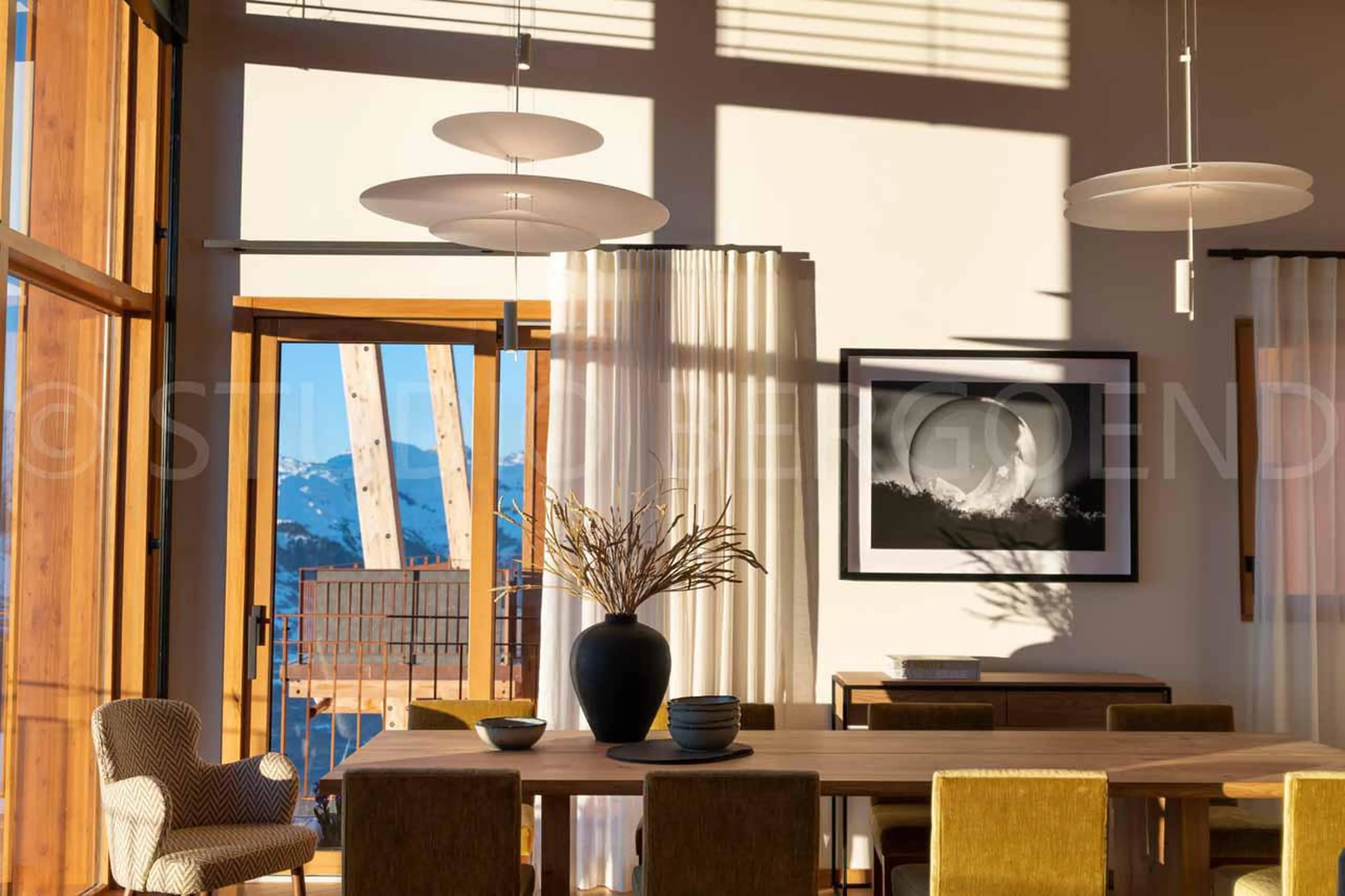 Dining area featuring modern and sumptuous furnishings at Eden Mille 8 in Les Arcs